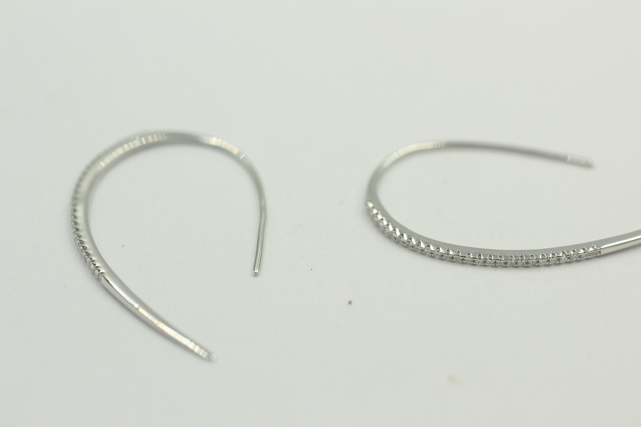 Design Silber Ohrhacken ca 4 cm mit vielen Zirkonia rhodiniert