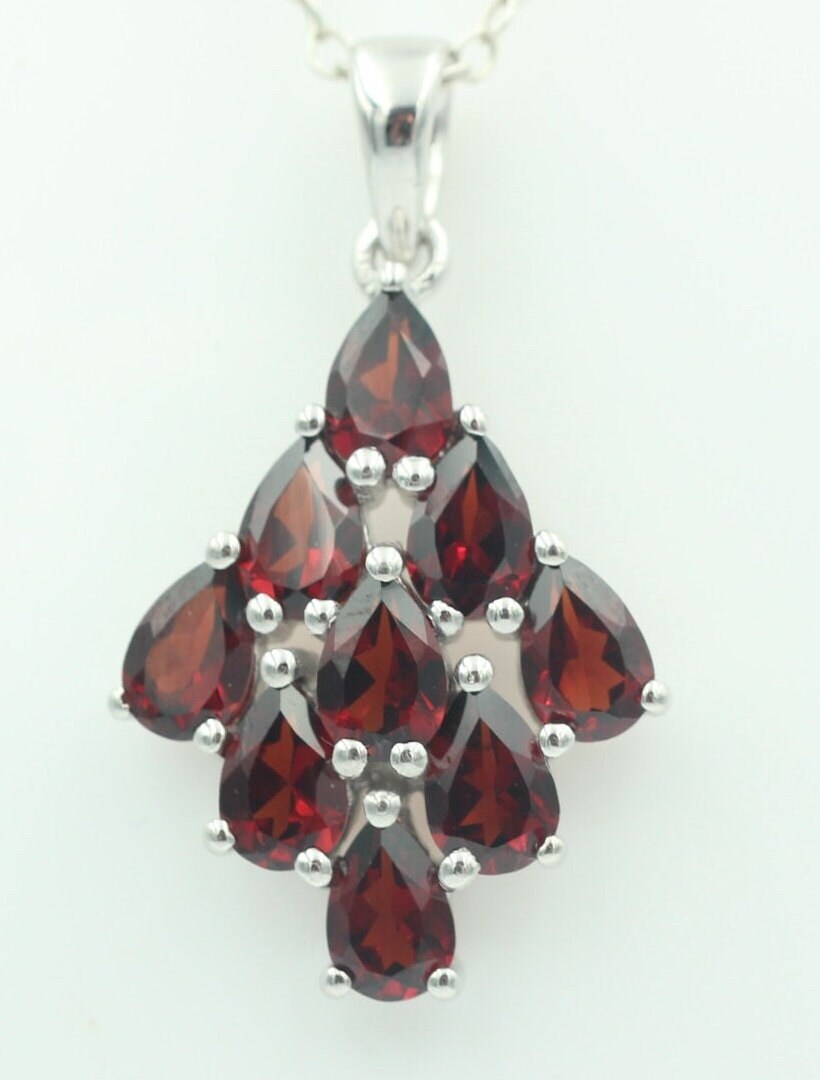Edler 3,45 Carat Granat Anhänger 925 Silber blutroter Edelstein Top