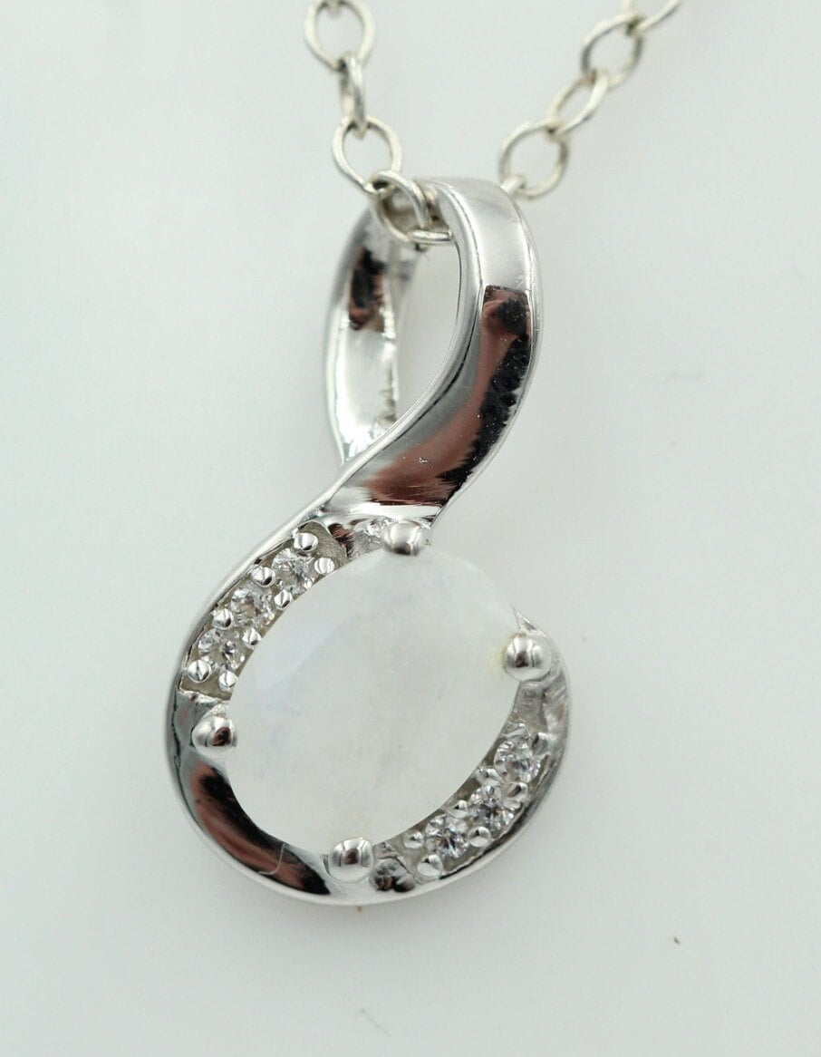 1,12 Carat Regenbogen Mondstein Anhänger 925 Silber Collier Kette mit Zirkonia