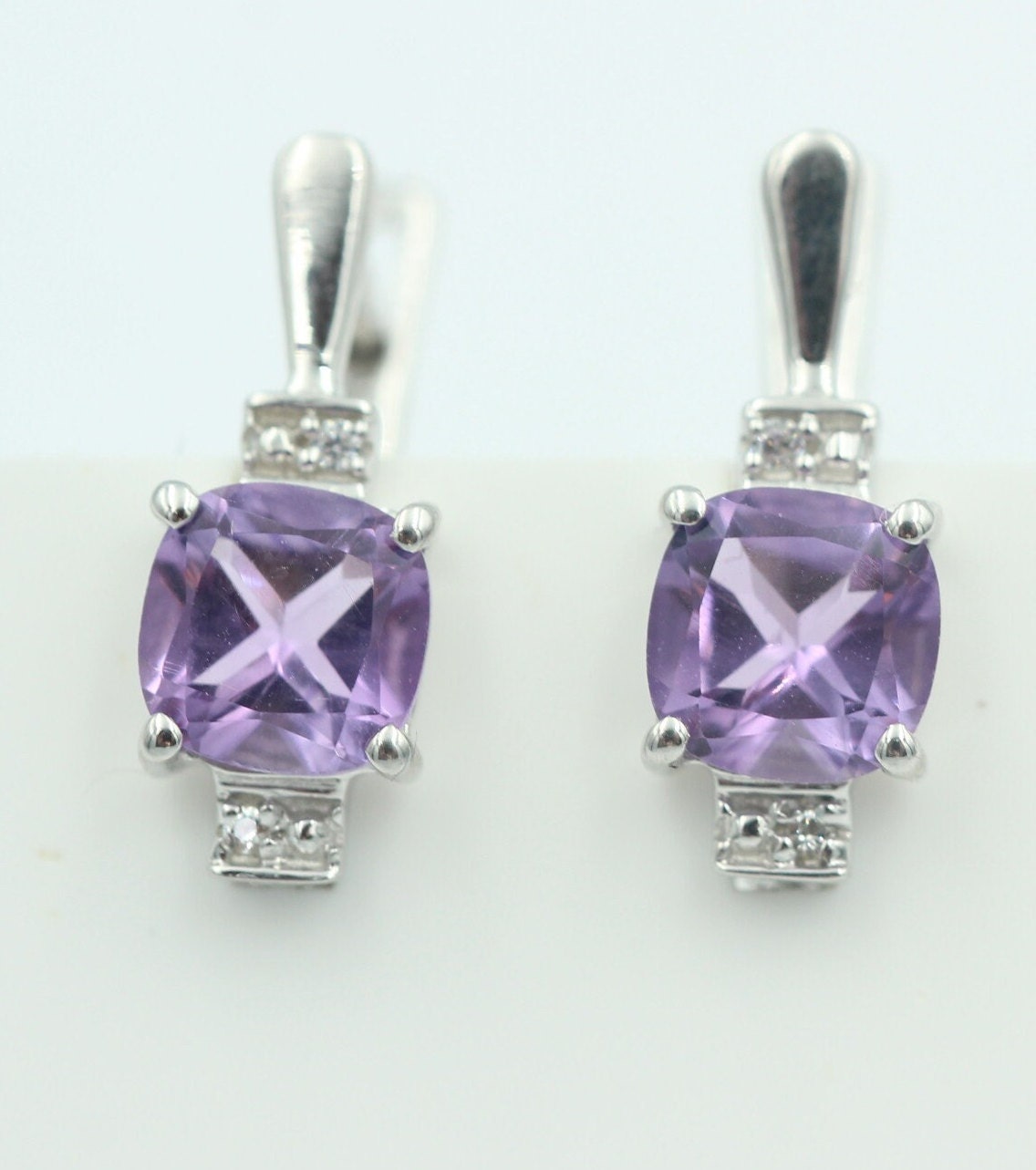 2,94 Carat brasilianischer Amethyst Ohrstecker 925 Sterling Silber Cubic Zirkon