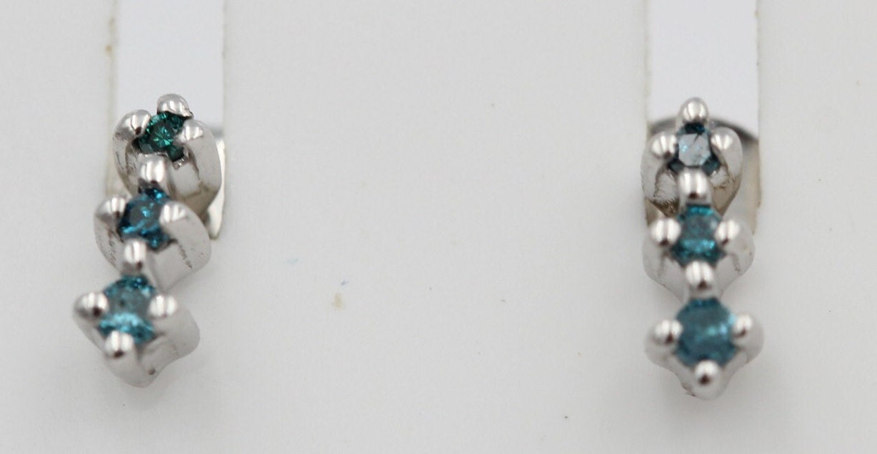 Edle 0,05 Carat blauer Diamant Ohrstecker 925 Silber Diamantohrstecker I2 - I3
