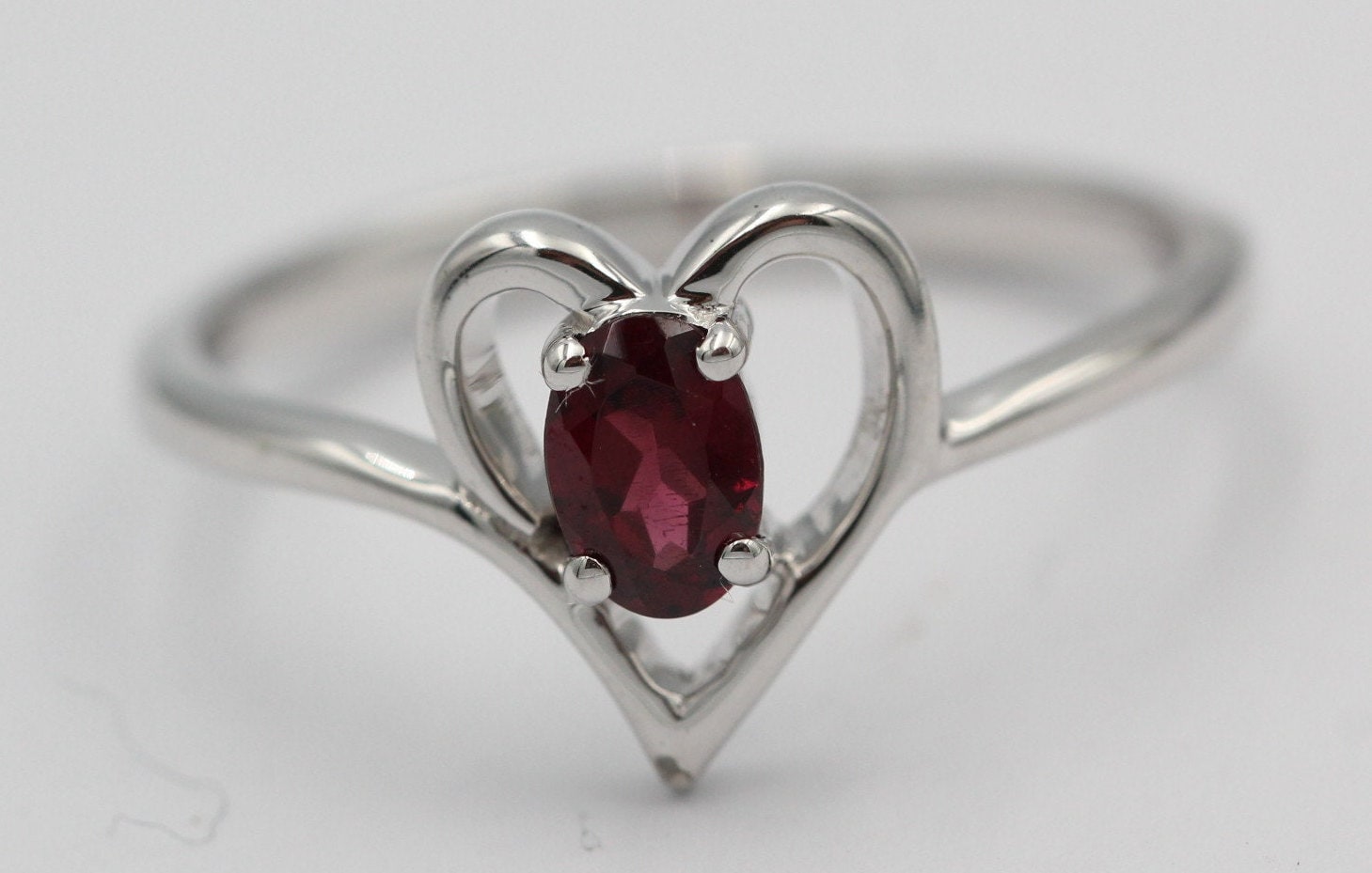 0,53 Carat Rhodolith Herz Ring 925  Silber Fingerring  Herzring 7 / 17,5 / 55