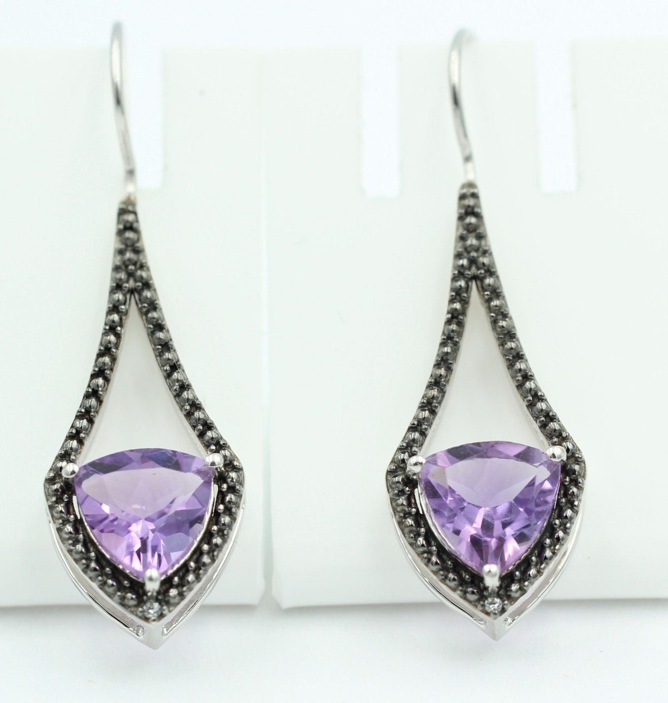 3,0 Carat brasilanischer Amethyst Ohrhaken schwarzem Spinell Ohrhaken 925 Silber