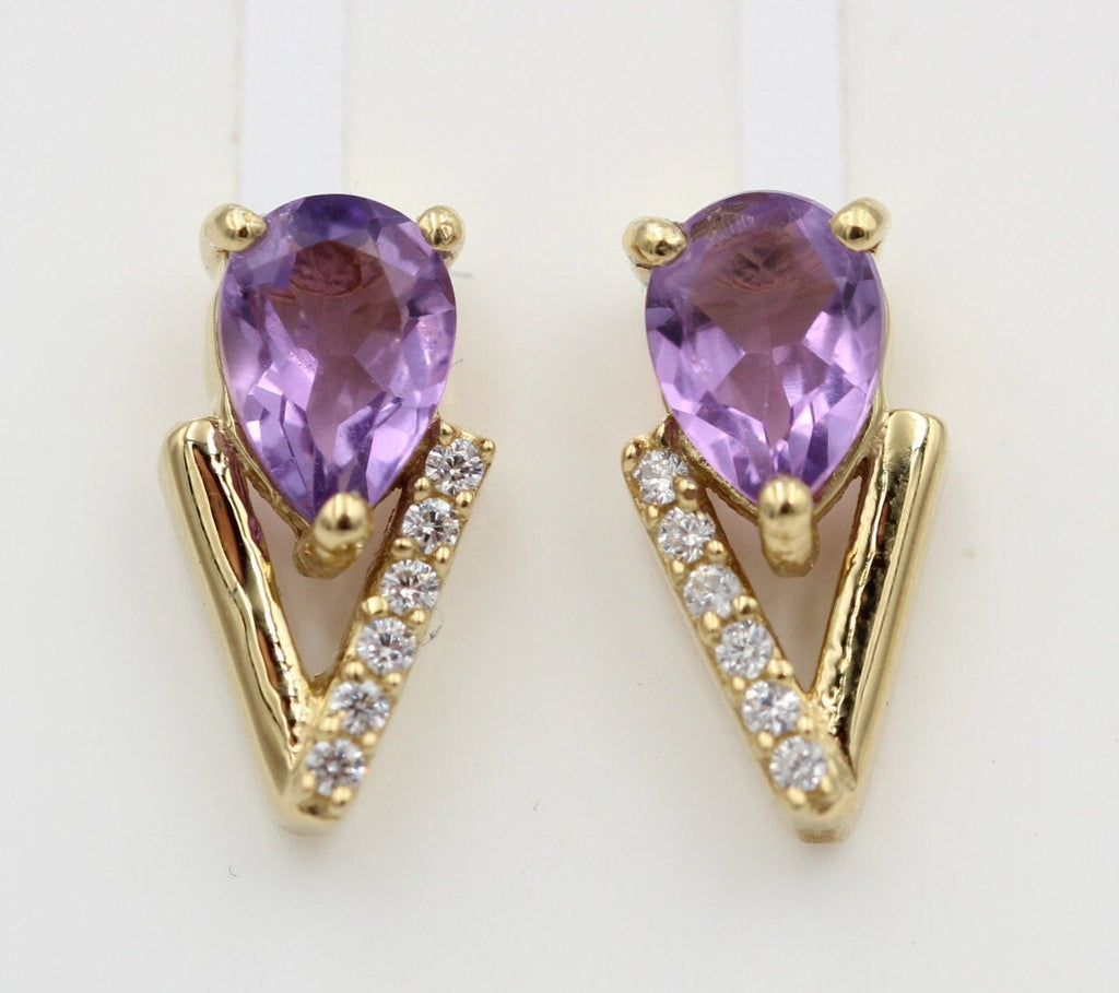 1,44 Carat brasilianischer Amethyst Design Ohrstecker 925 Silber vergoldet Top