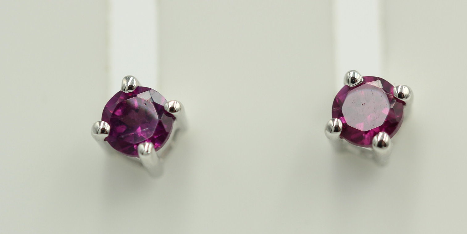 echter 0,40 Carat Rhodolith Ohrstecker 925 Silber Ohrschmuck 3,25 mm
