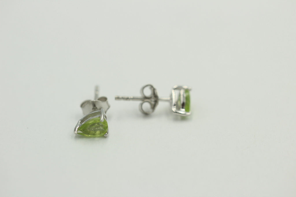 Edle 0,80 Carat maigrüne Peridot Pear Ohrstecker, Ohrring, 925 Silber, Schmuck