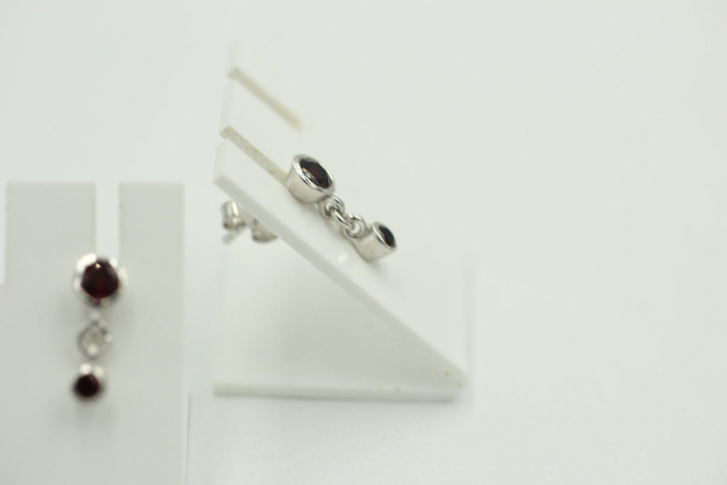 Edle 0,84 Carat rote Granat Ohrstecker, 925 Silber, Ohrhänger, Ohrschmuck