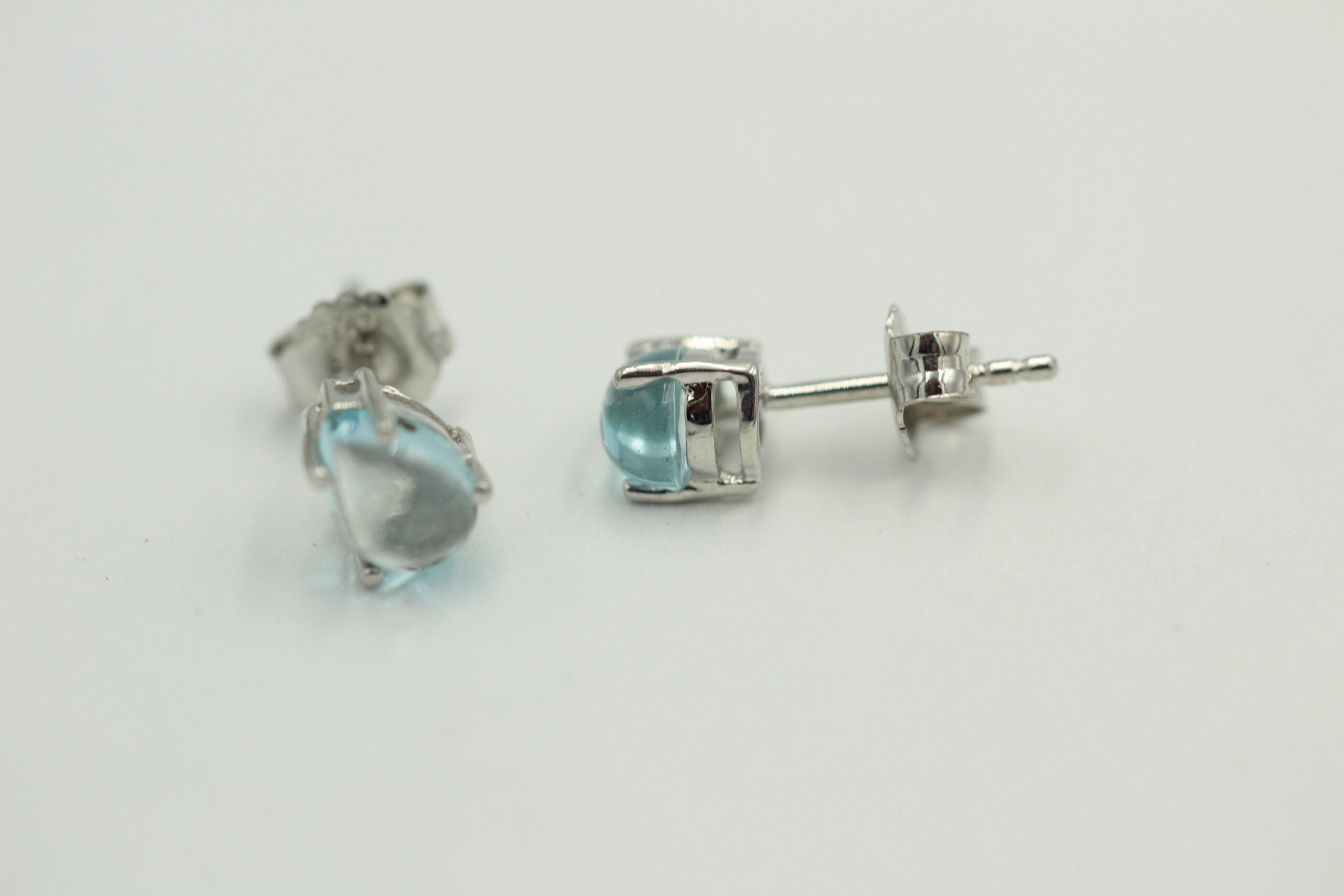 Edle 2,40 Carat Blautopas Cabochon Ohrstecker 925 Silber Ohrring Tropfen Schliff