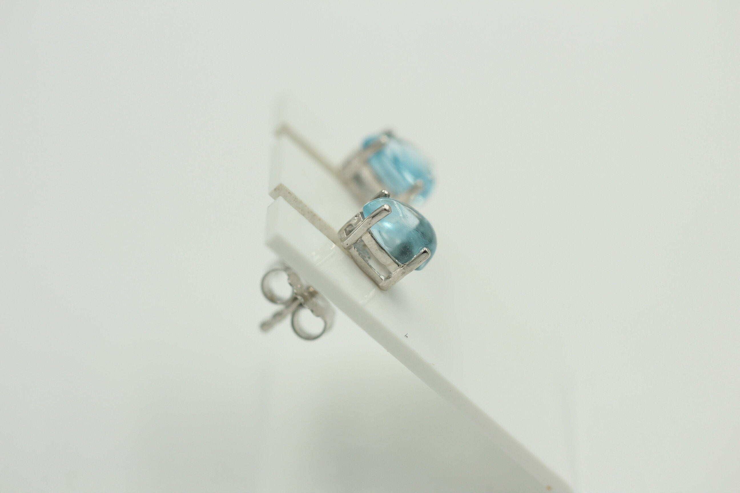 Edle 2,40 Carat Blautopas Cabochon Ohrstecker 925 Silber Ohrring Tropfen Schliff