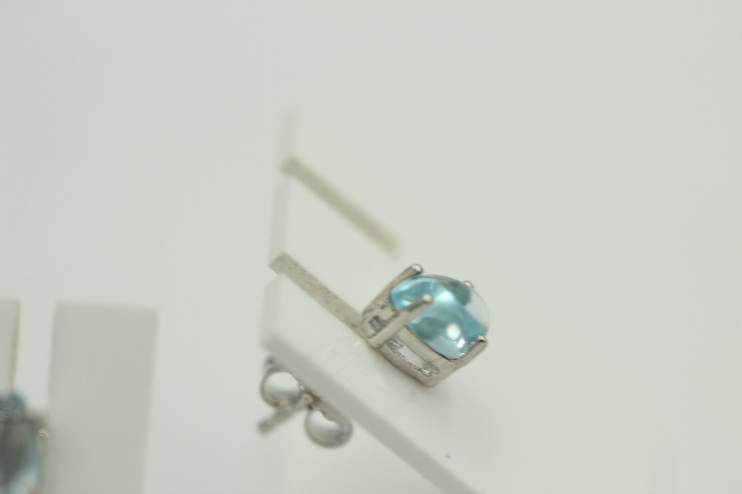 Edle 2,40 Carat Blautopas Cabochon Ohrstecker 925 Silber Ohrring Tropfen Schliff