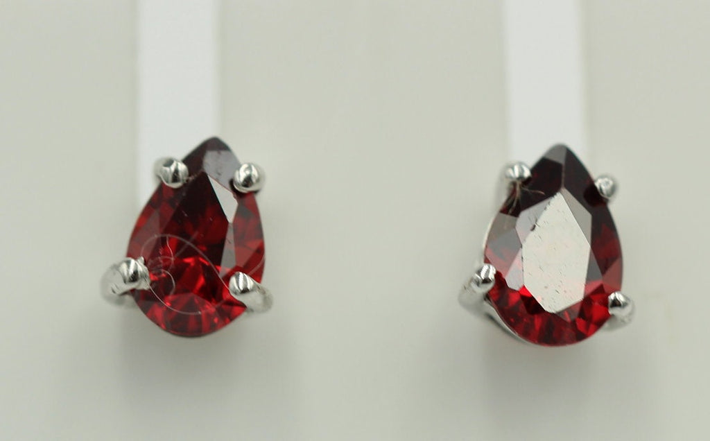 Edle Zirkonia Ohrstecker in rot 925 Silber 6 x 4 mm Top Ohrstecker
