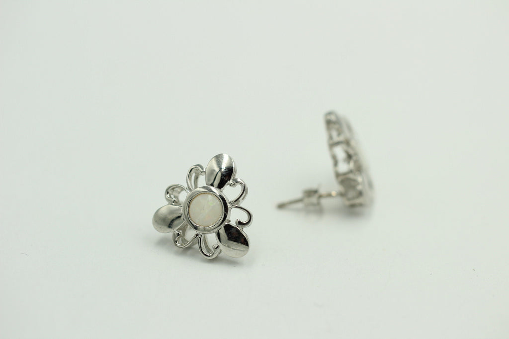 Blumige 0,10 Carat Opal Ohrstecker, Ohrschmuck, 925 Silber, Rhodiniert