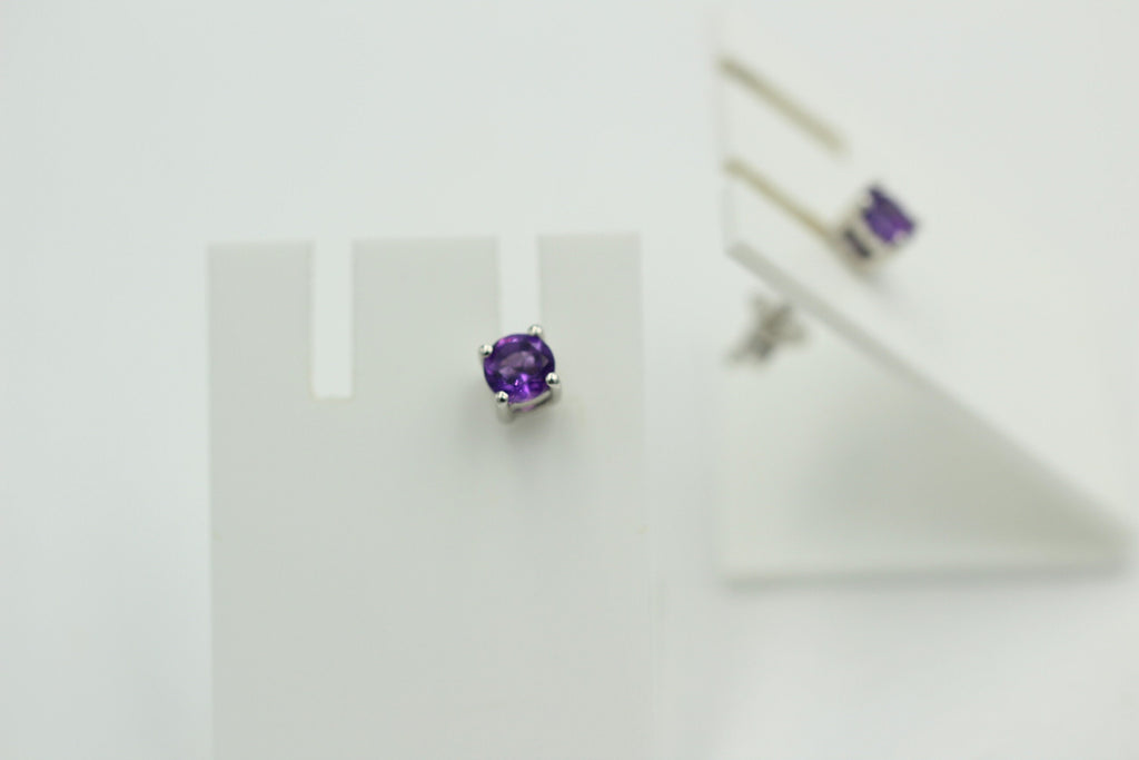 0,51 Carat leuchtender Amethyst Ohrstecker Afrika Unisex Top Edel