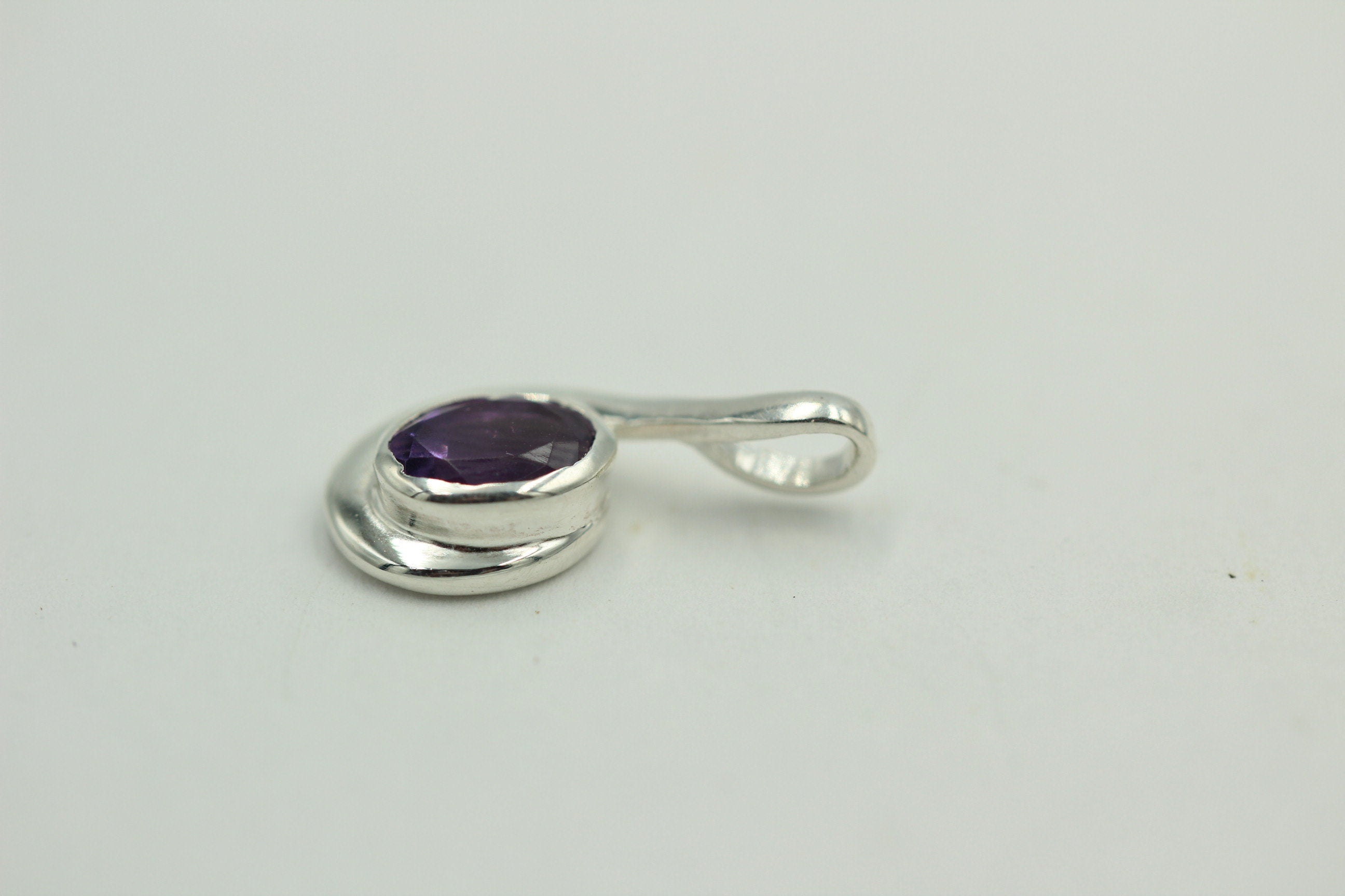 Edler 1,00 Carat Amethyst Anhanger, 925 Silber, Collier, Kette, Rhodiniert
