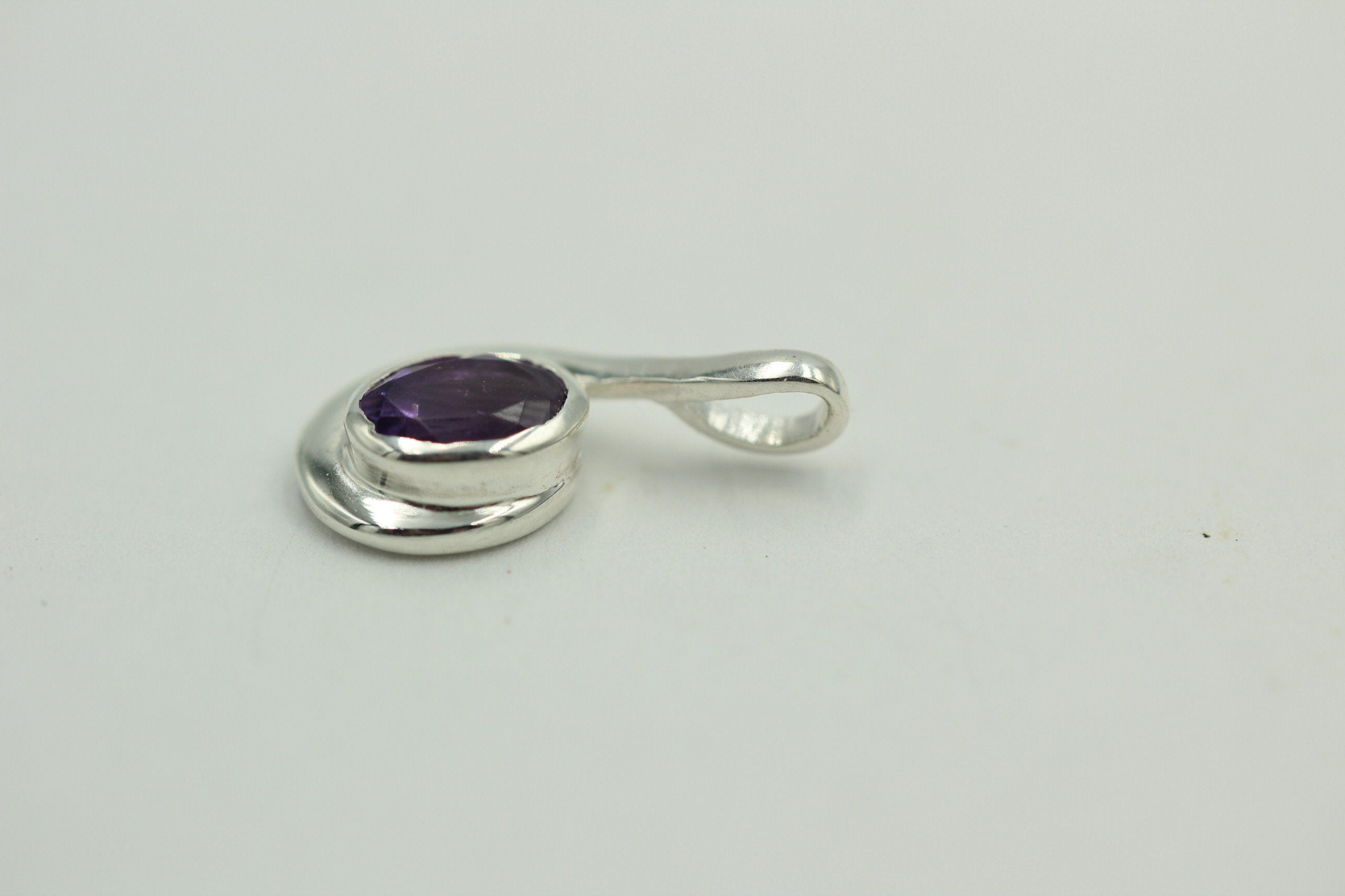 Edler 1,00 Carat Amethyst Anhanger, 925 Silber, Collier, Kette, Rhodiniert