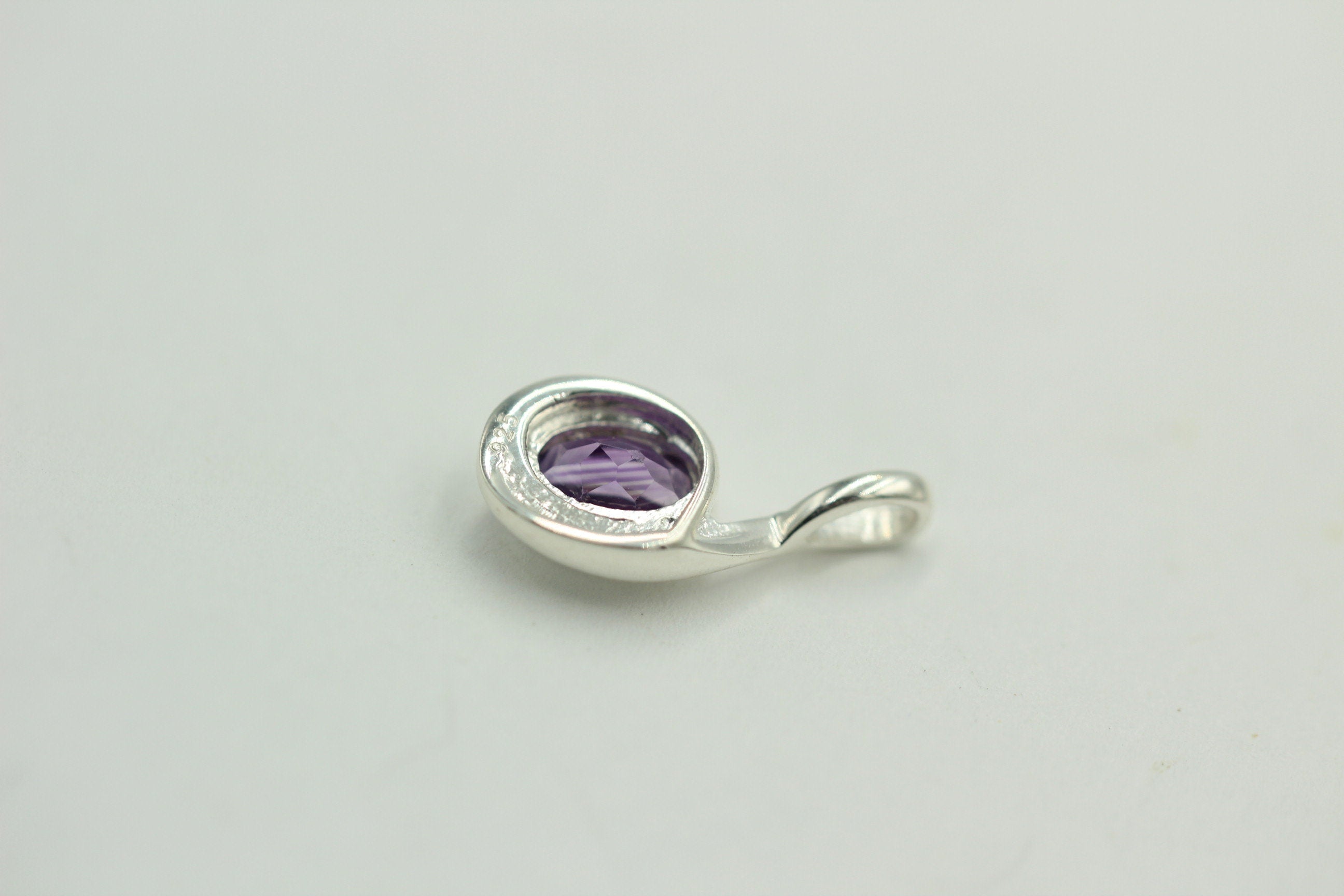 Edler 1,00 Carat Amethyst Anhanger, 925 Silber, Collier, Kette, Rhodiniert