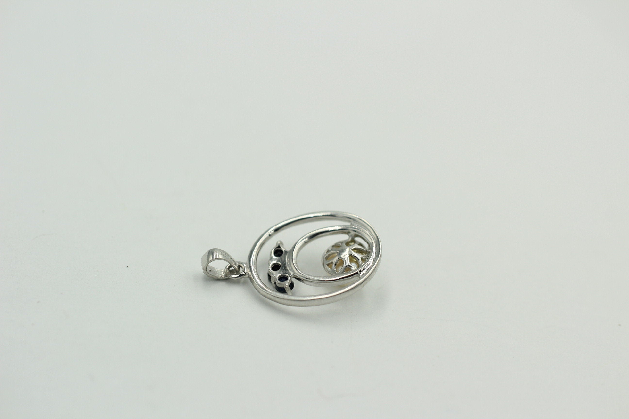 Edle 2,44 Carat blaue Saphir Perlen Anhänger 925 Silber Collier Kette