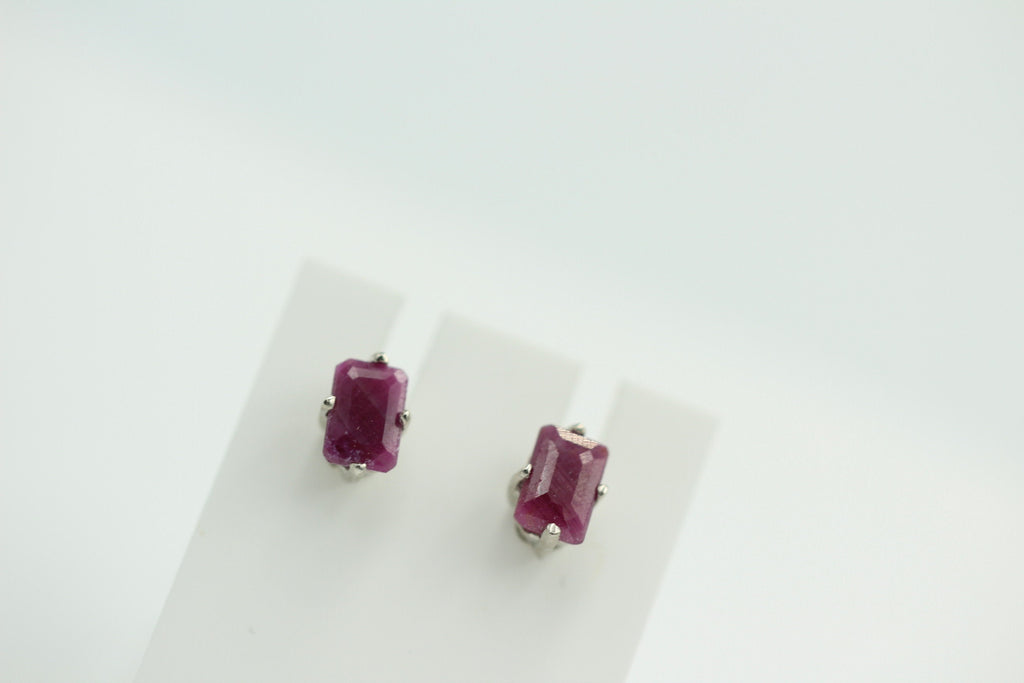 Edler 1,50 Carat Rubin Ohrstecker, Ohrring, 925 Silber, Rhodiniert