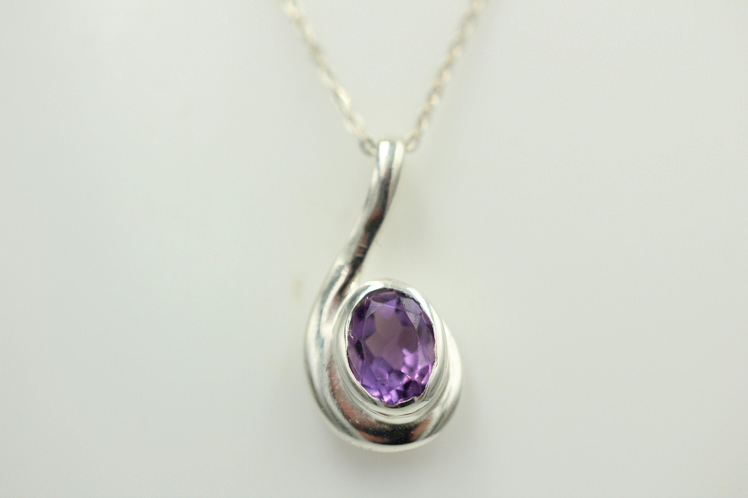 Edler 1,00 Carat Amethyst Anhanger, 925 Silber, Collier, Kette, Rhodiniert