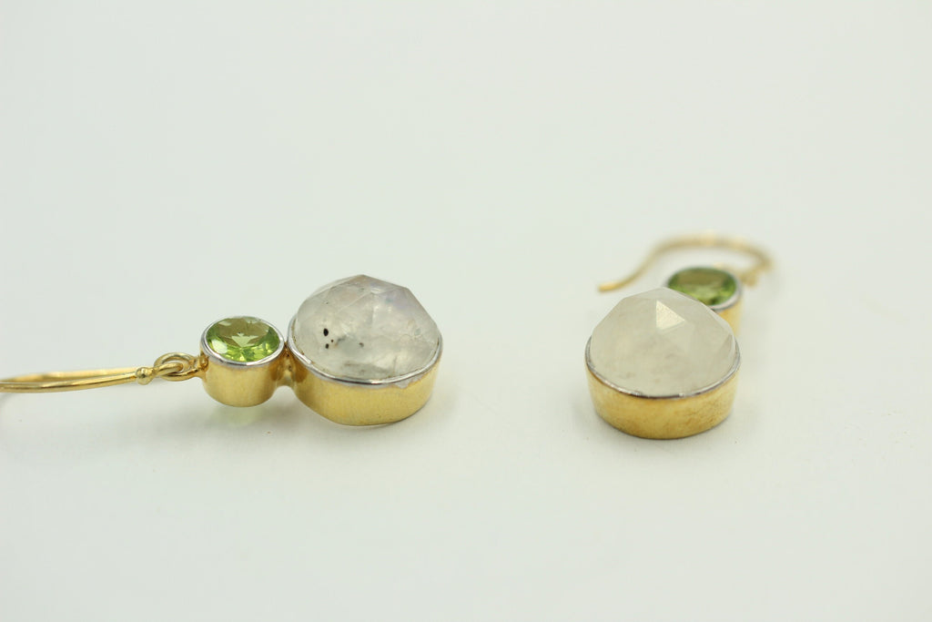 Design pur 12 Carat Mondlichttopas, Peridot Ohrhanger, 925 Silber vergoldet