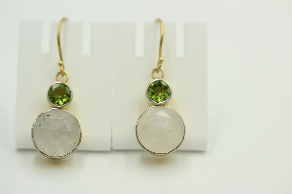 Design pur 12 Carat Mondlichttopas, Peridot Ohrhanger, 925 Silber vergoldet