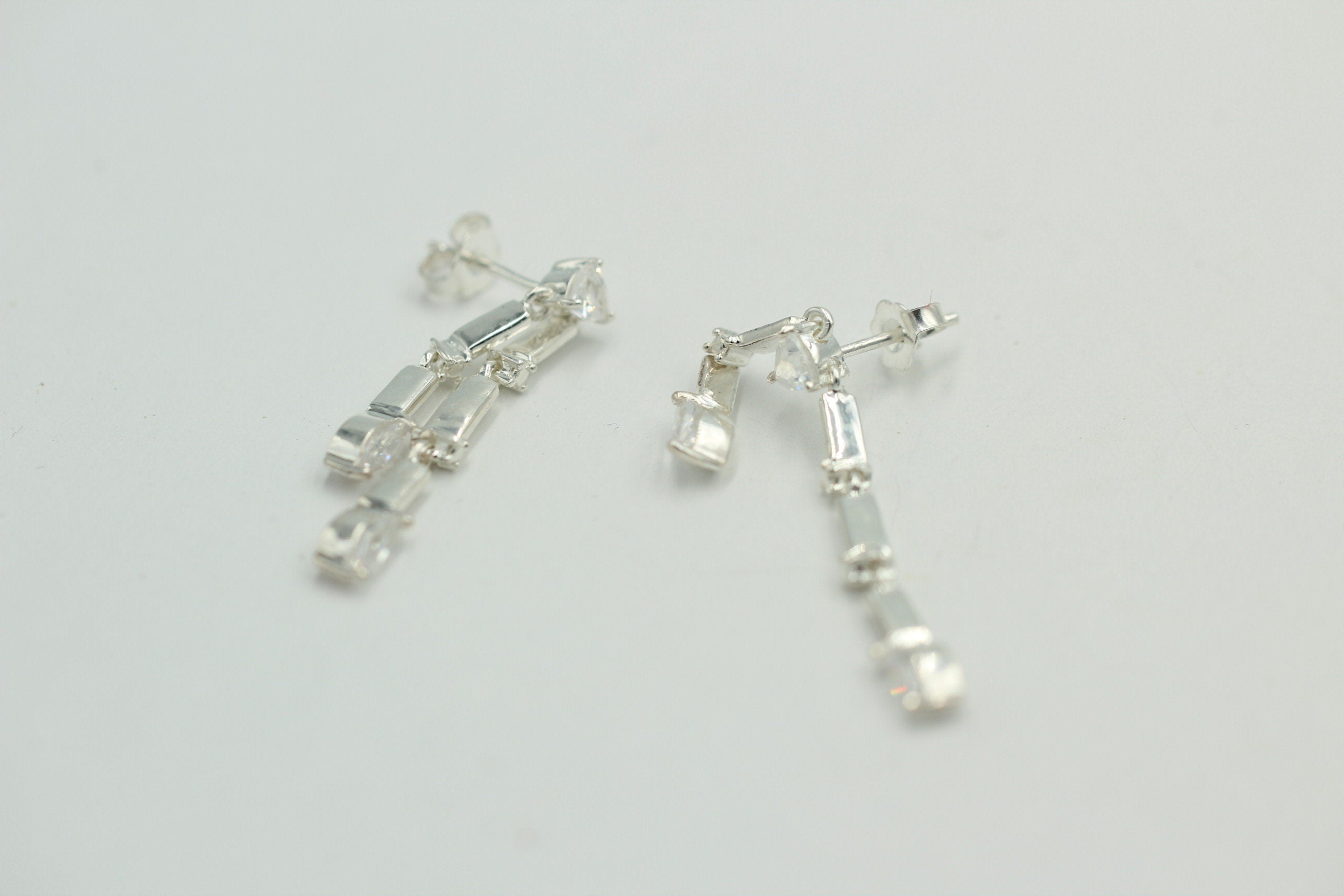 Edle 1,90 Carat Cubic Zirkonia Ohrhänger / Stecker, 925 Silber, Rhodiniert