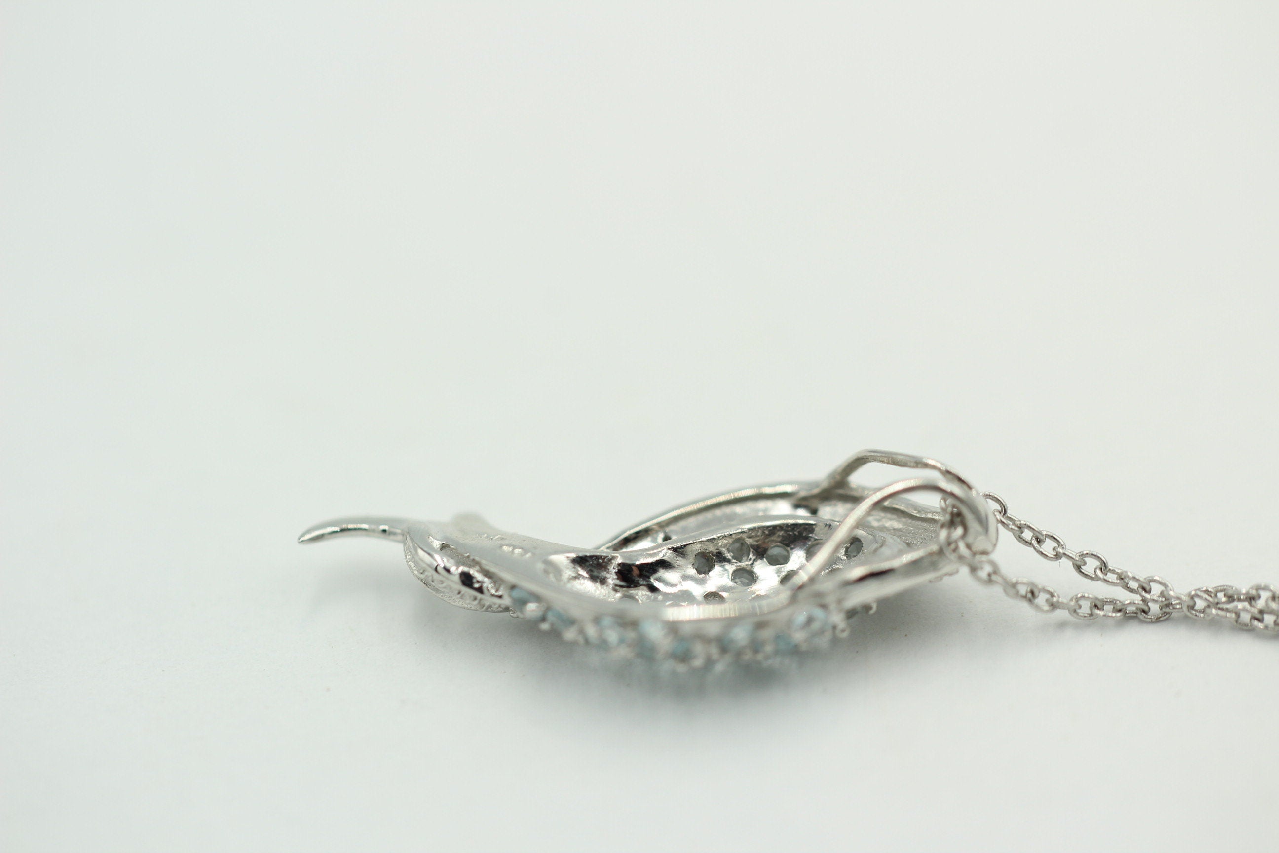 Edler 1,15 Carat Blautopas Fisch Anhanger, 925 Sterling Silber, Rhodiniert