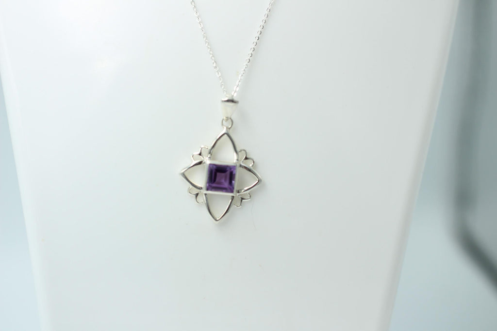 Edler 1,10 Carat Amethyst Anhanger, 925 Silber, Collier, Kette, Rhodiniert