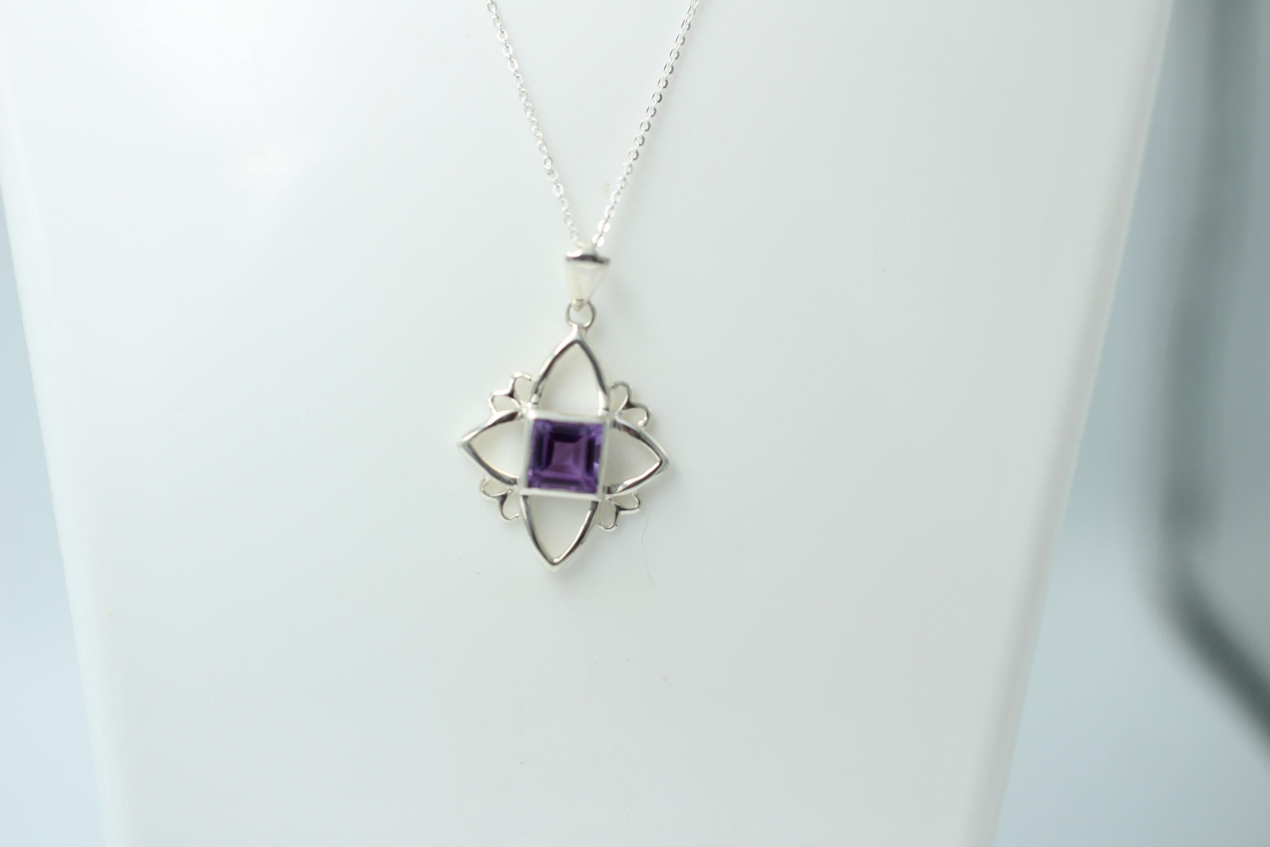 Edler 1,10 Carat Amethyst Anhanger, 925 Silber, Collier, Kette, Rhodiniert