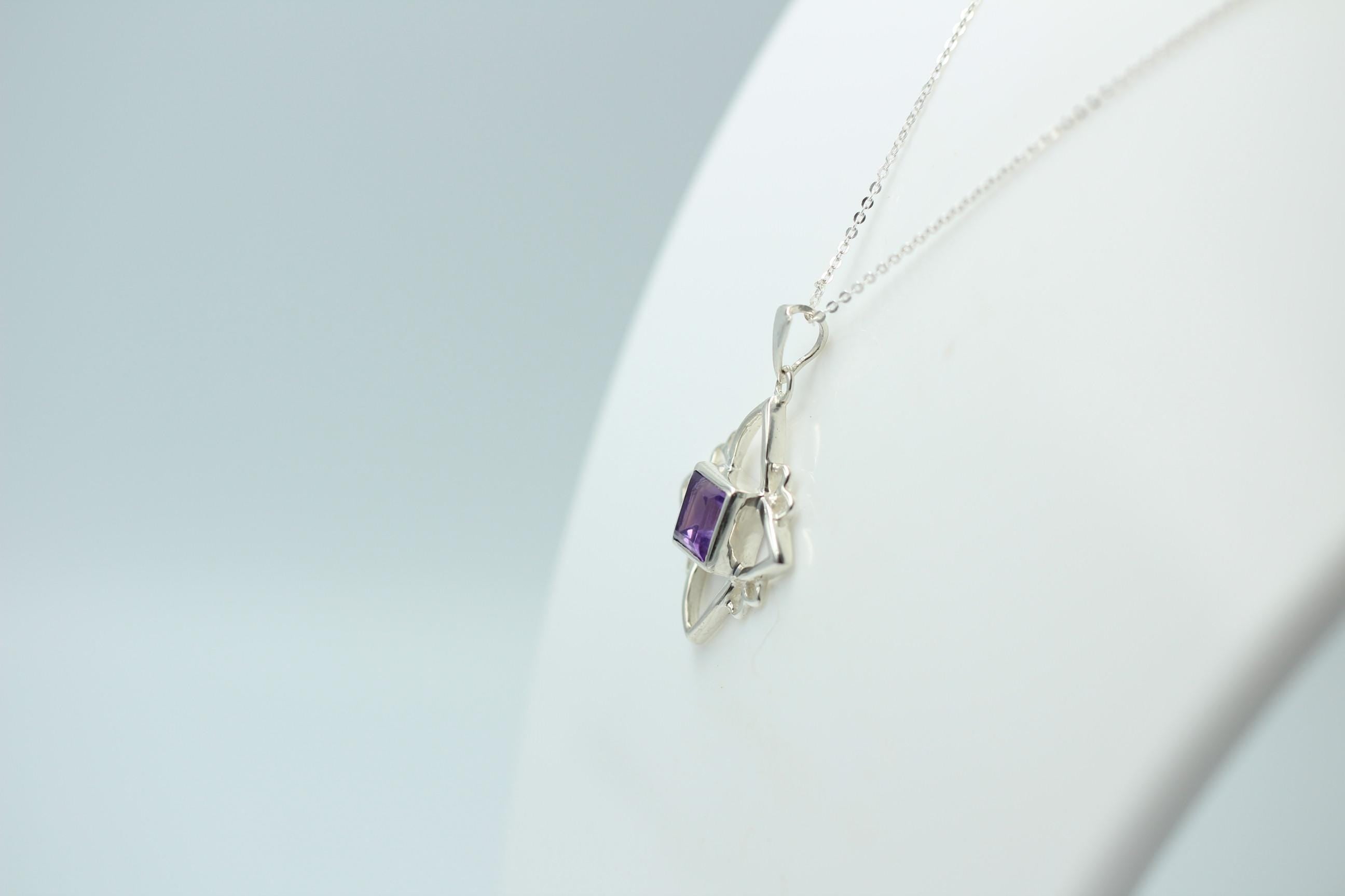 Edler 1,10 Carat Amethyst Anhanger, 925 Silber, Collier, Kette, Rhodiniert