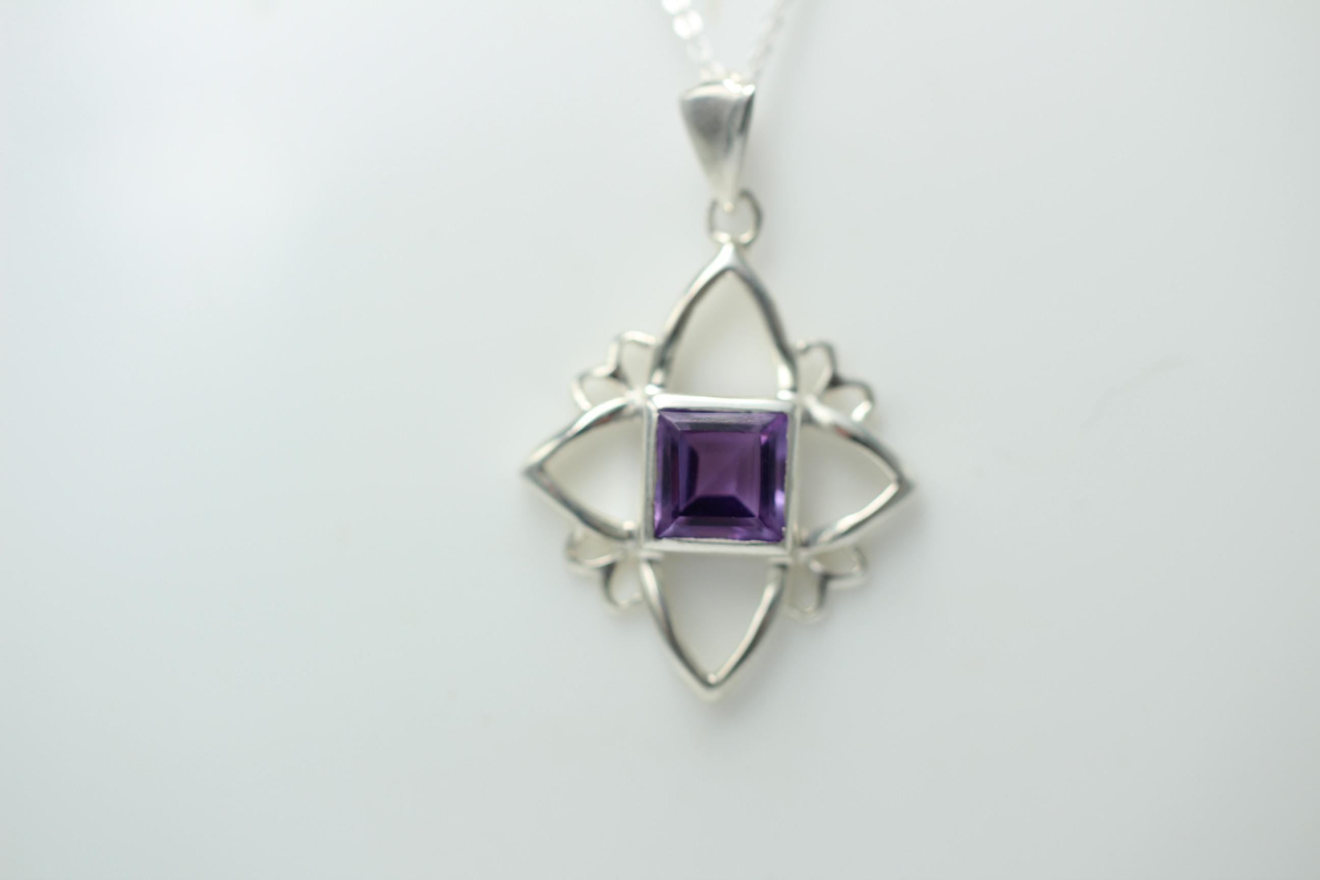 Edler 1,10 Carat Amethyst Anhanger, 925 Silber, Collier, Kette, Rhodiniert
