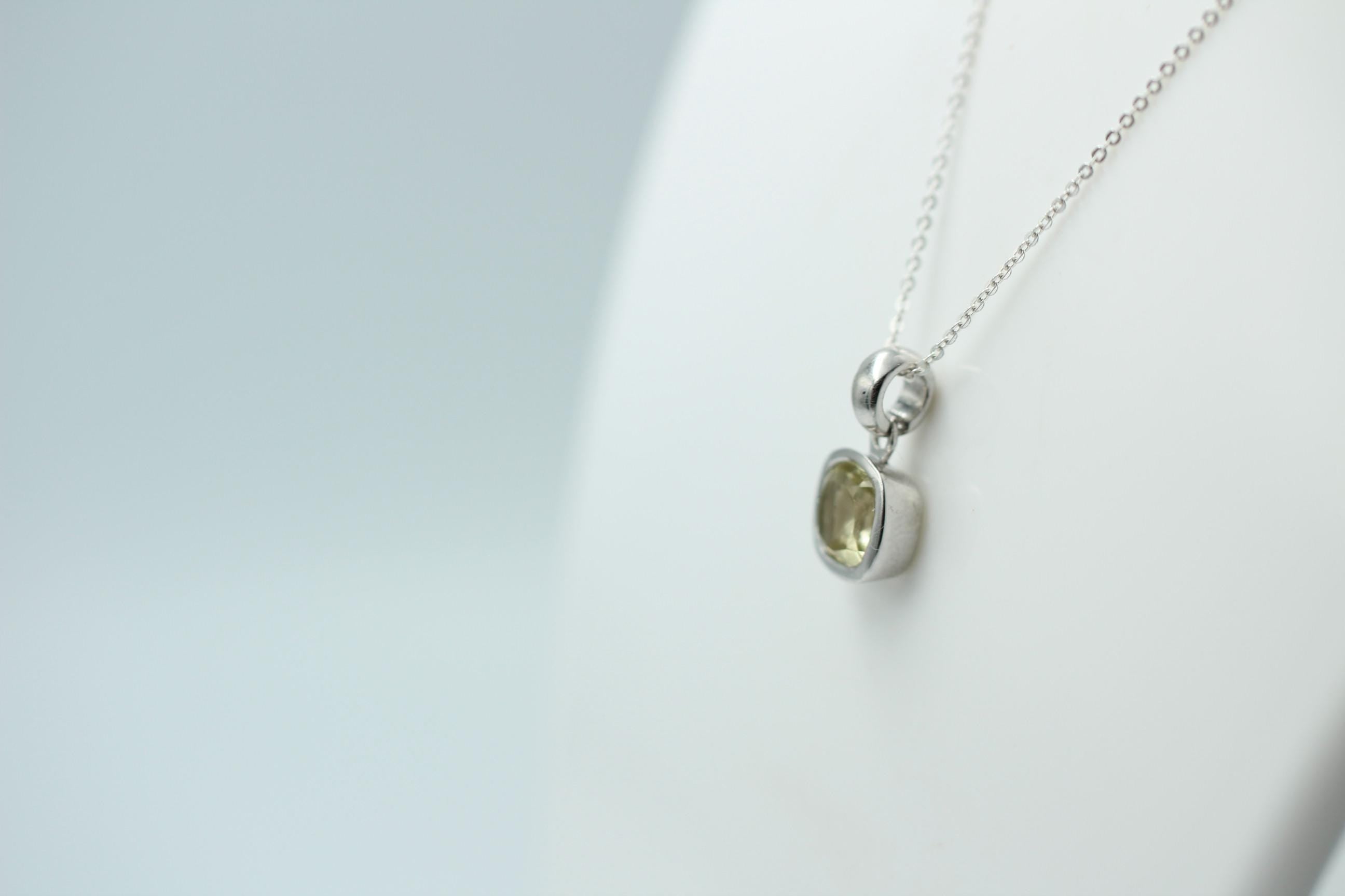 Edler 1,65 Carat Lemon Quarz Anhänger Sterling Silber 925 Collier Kette