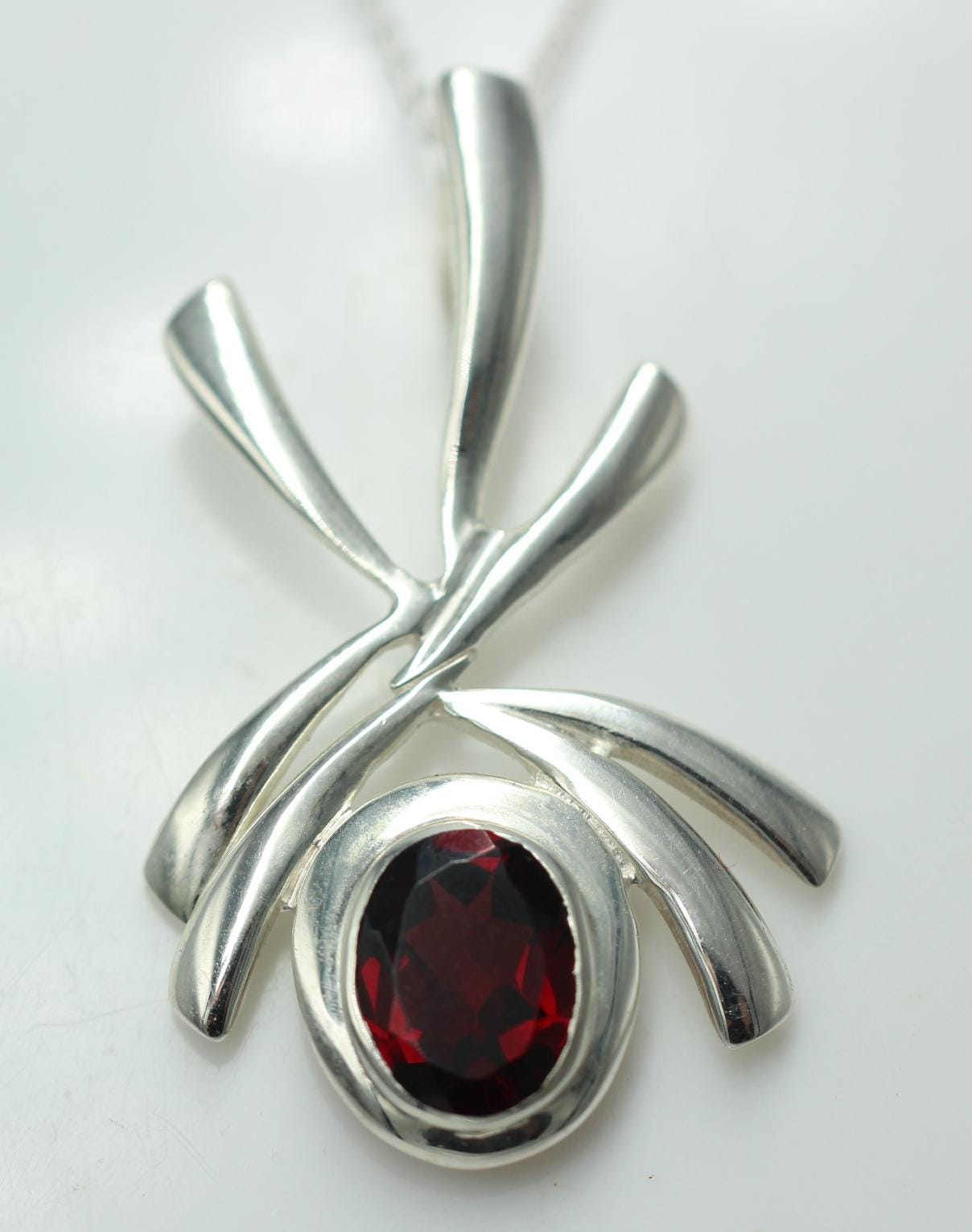 Edler 2,0 Carat Granat Anhanger, 925 Silber, Kette, Collier, Rhodiniert