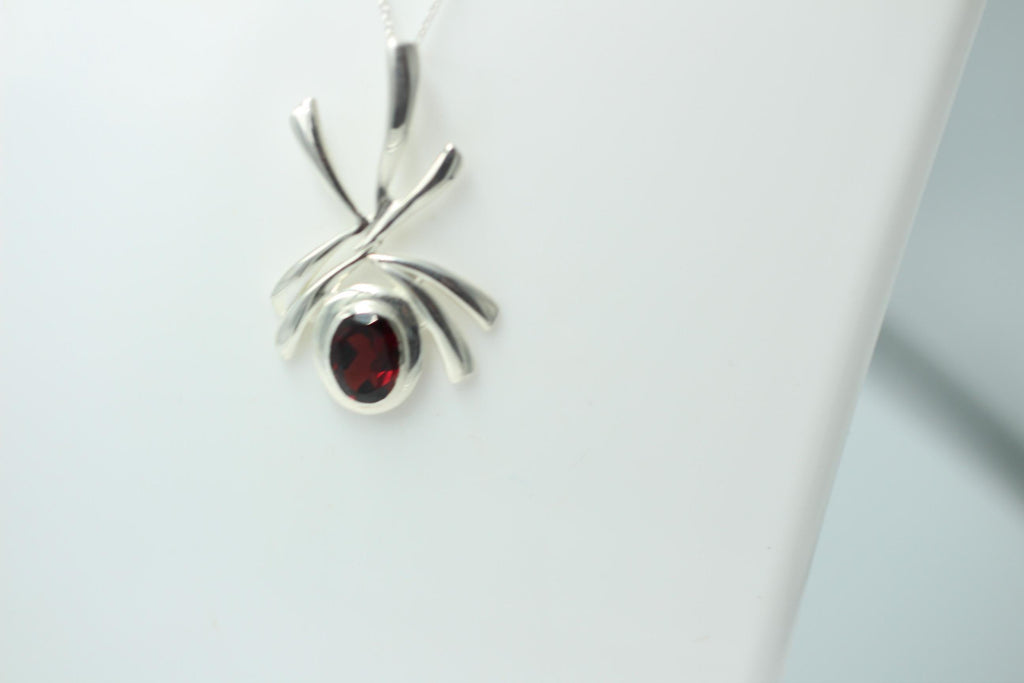 Edler 2,0 Carat Granat Anhanger, 925 Silber, Kette, Collier, Rhodiniert