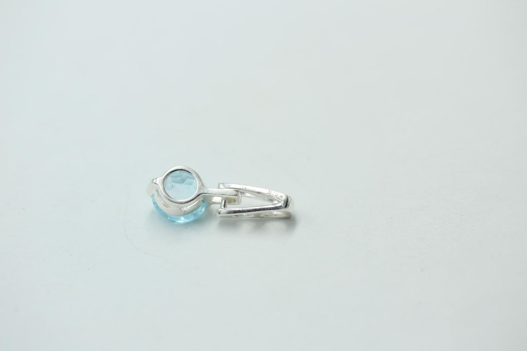 Design pur, 2,78 Carat Blautopas Anhänger 925 Sterling Silber Collier Kette