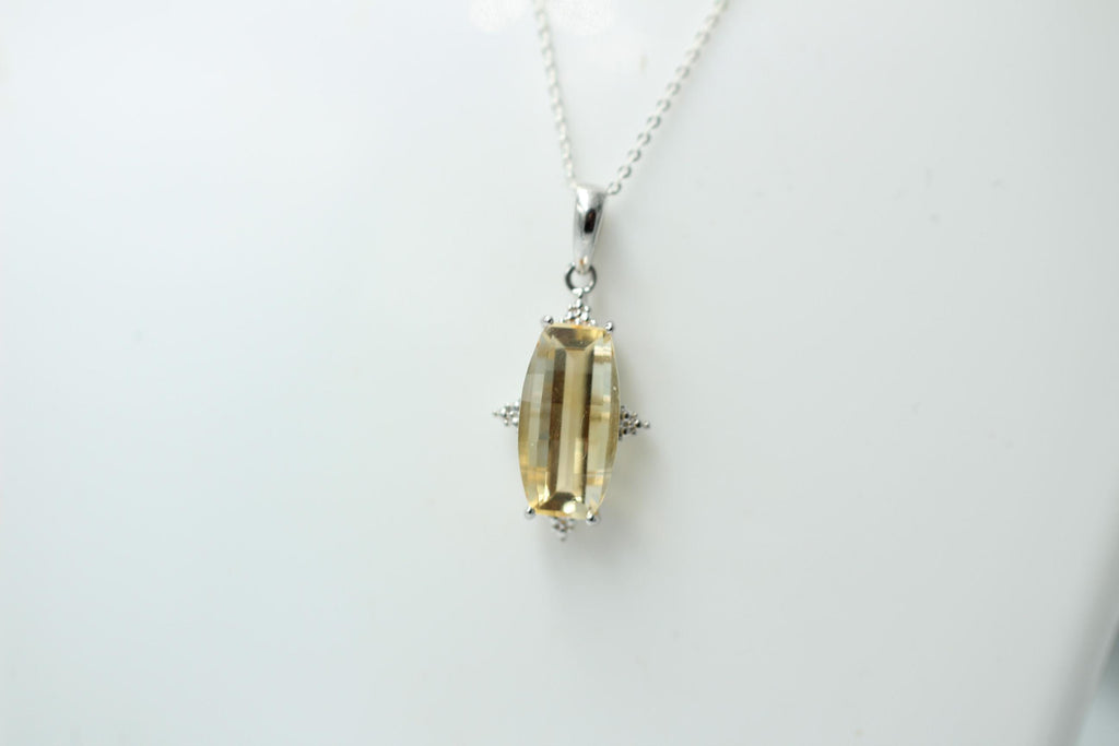 3,9 Carat Design Citrin Anhänger Sterling Silber Collier Kette Fantasieschliff