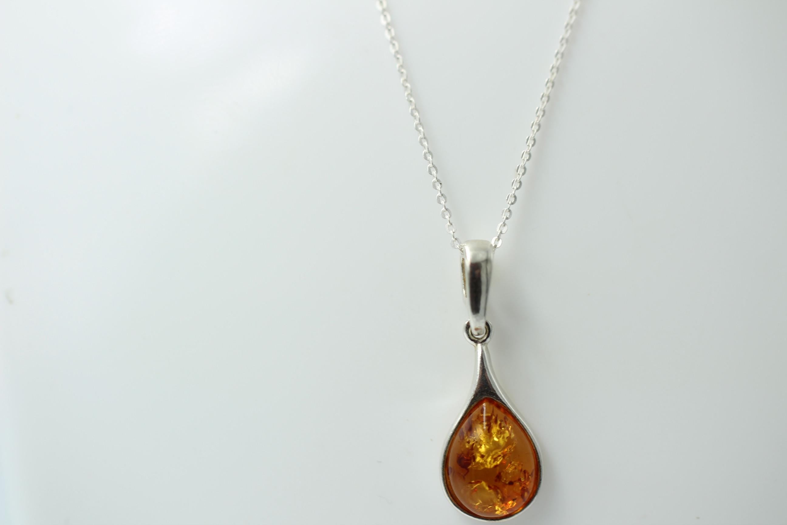 Bernstein Anhänger 925 Silber Collier Kette edel und schön Traum eines Anhängers