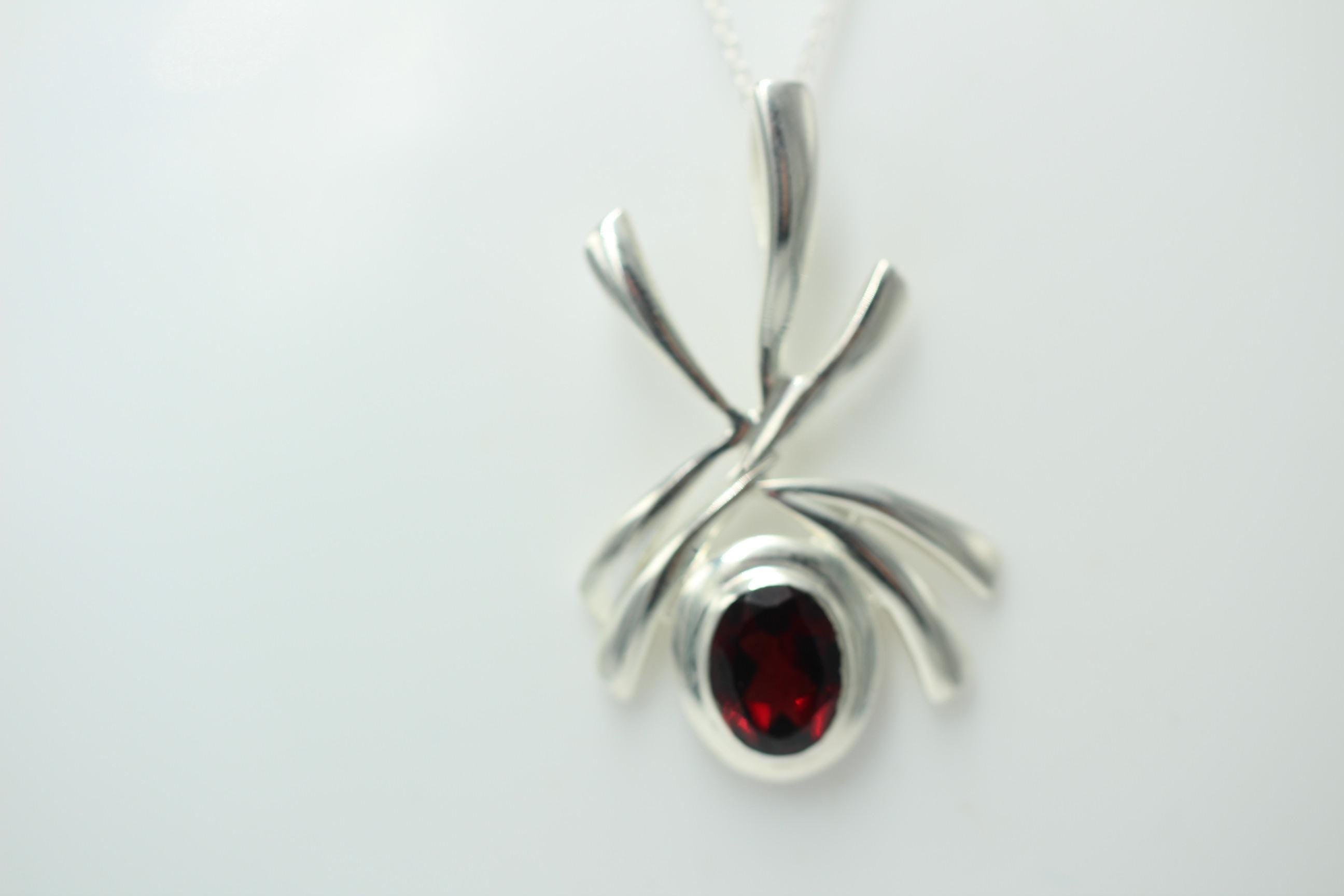 Edler 2,0 Carat Granat Anhanger, 925 Silber, Kette, Collier, Rhodiniert