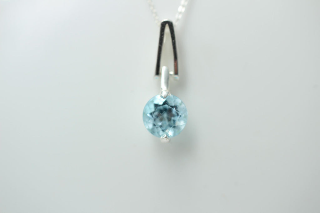 Design pur, 2,78 Carat Blautopas Anhänger 925 Sterling Silber Collier Kette