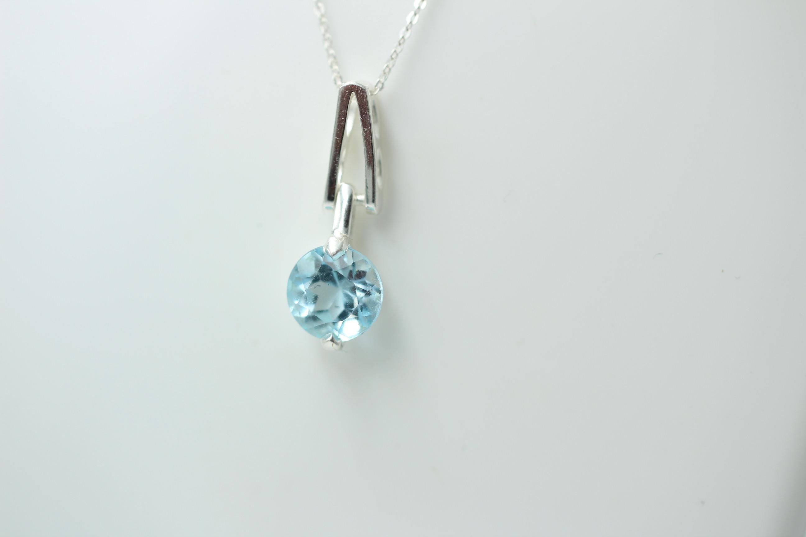 Design pur, 2,78 Carat Blautopas Anhänger 925 Sterling Silber Collier Kette