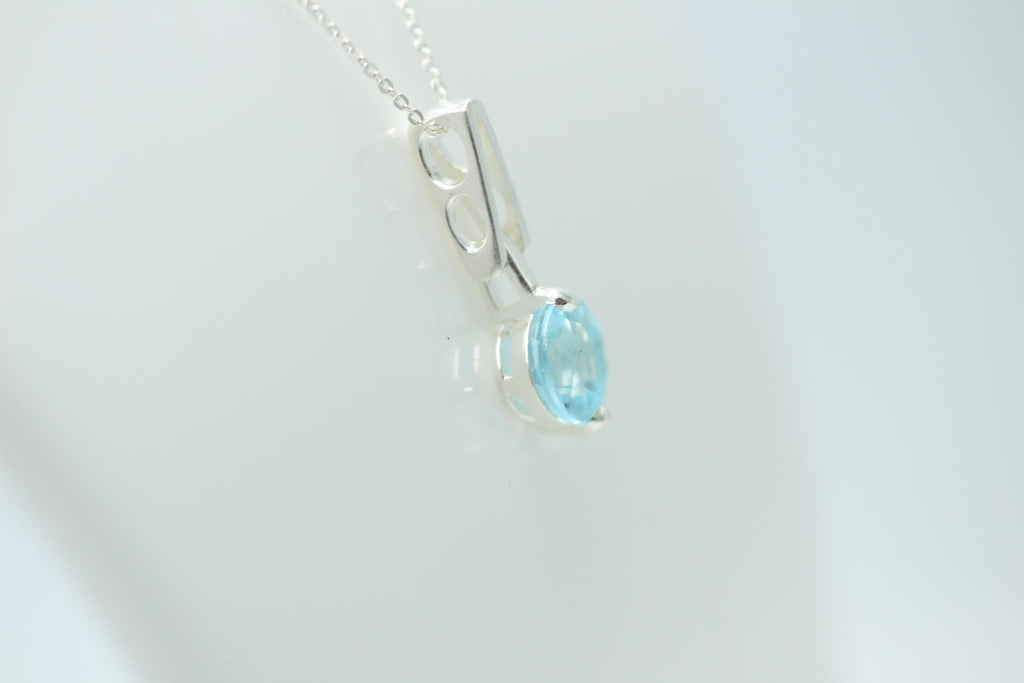 Design pur, 2,78 Carat Blautopas Anhänger 925 Sterling Silber Collier Kette