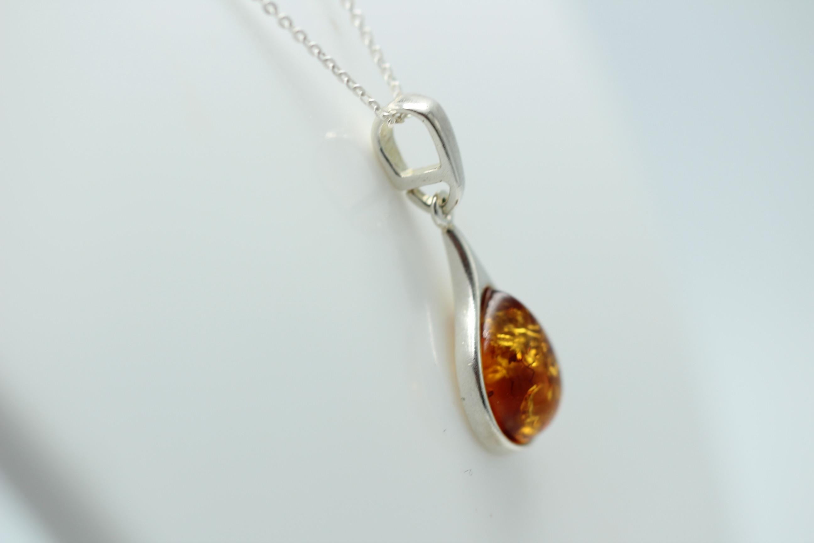 Bernstein Anhänger 925 Silber Collier Kette edel und schön Traum eines Anhängers