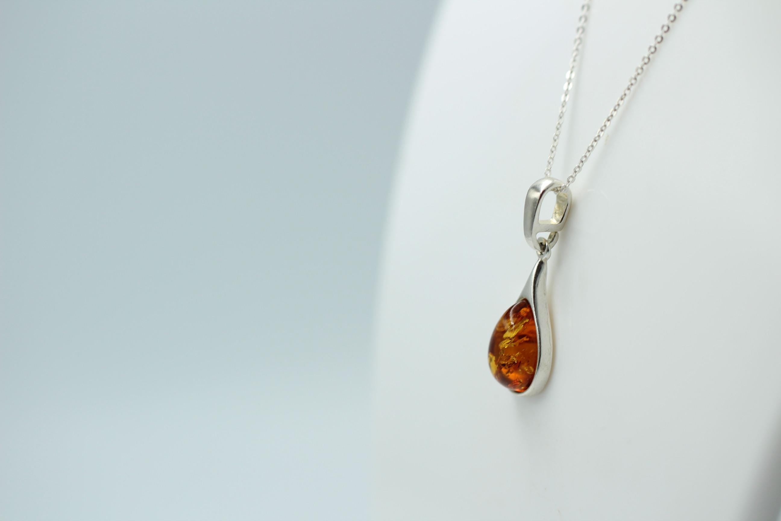 Bernstein Anhänger 925 Silber Collier Kette edel und schön Traum eines Anhängers