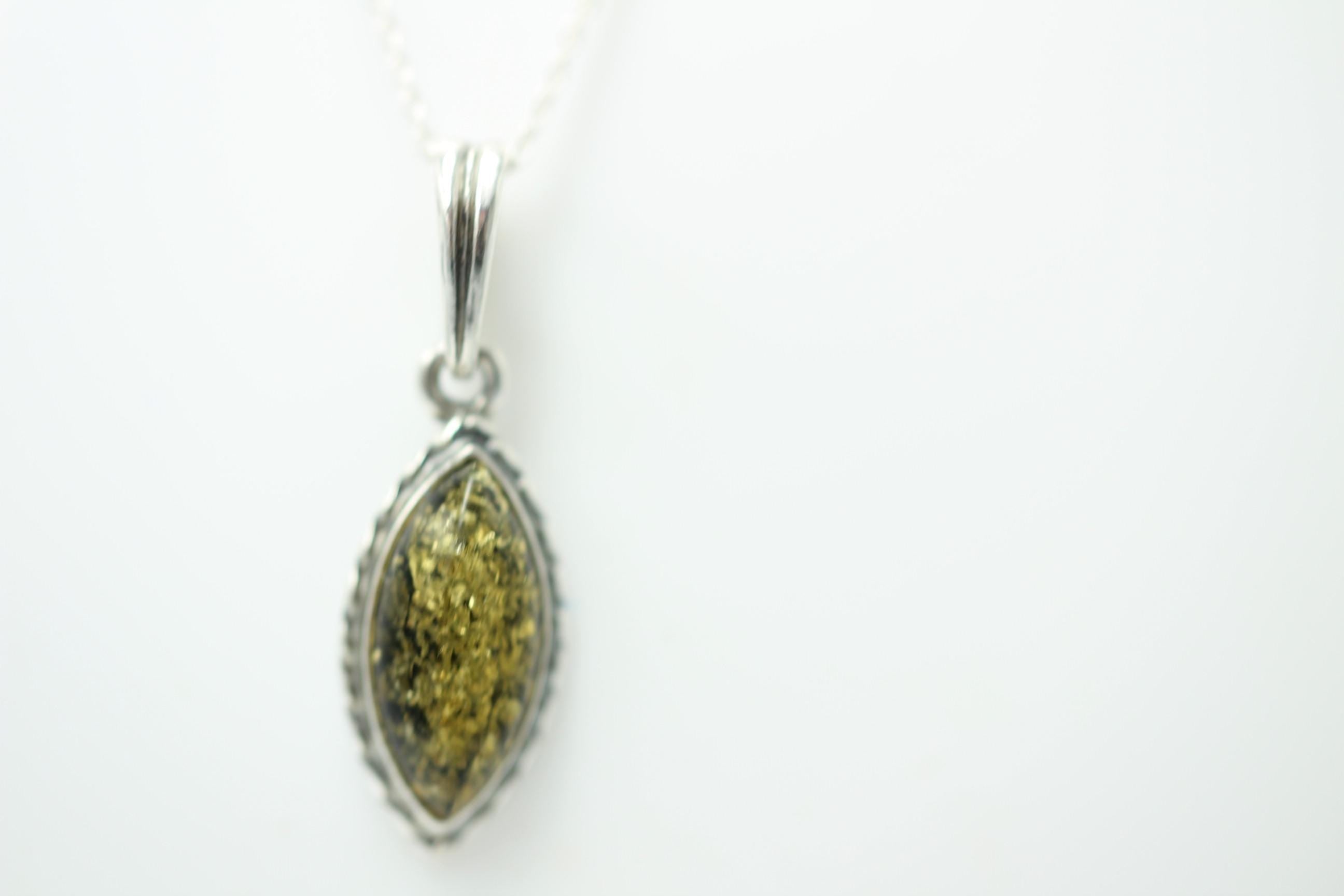 grüner Bernstein Anhänger 925 Sterlingsilber  Bernsteinschmuck
