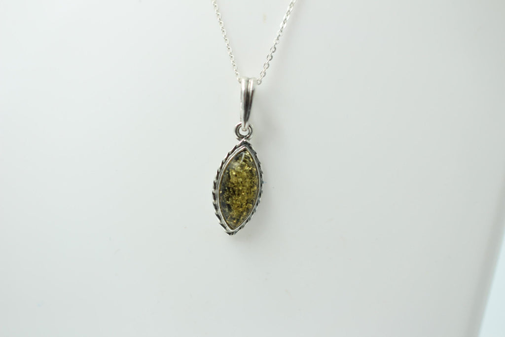 grüner Bernstein Anhänger 925 Sterlingsilber  Bernsteinschmuck