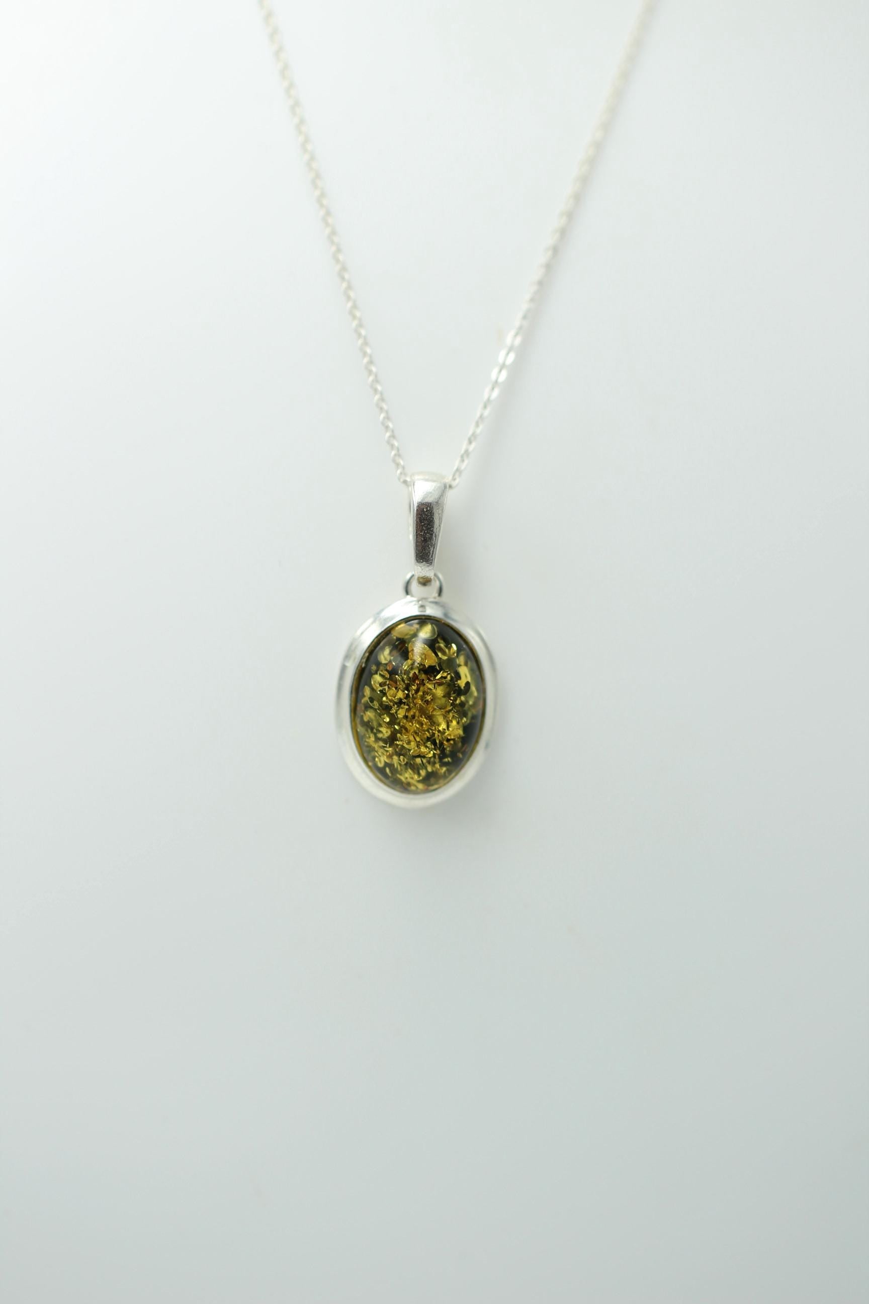 grüner Bernstein Design Anhänger 925 Silber Collier Kette Bernsteinanhänger Top