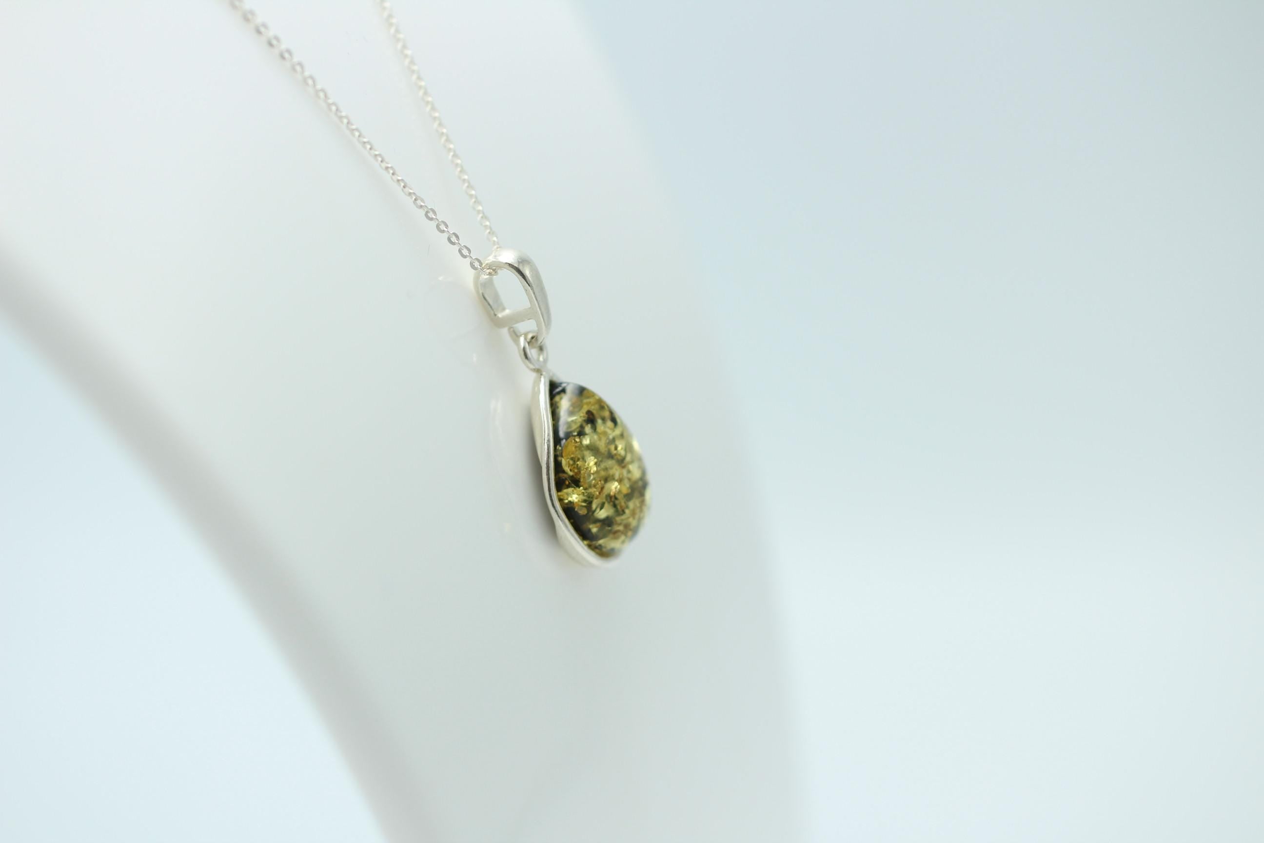 Bernsteinanhänger 925 Silber Anhänger grüner Bernstein Collier Kette Schmuck