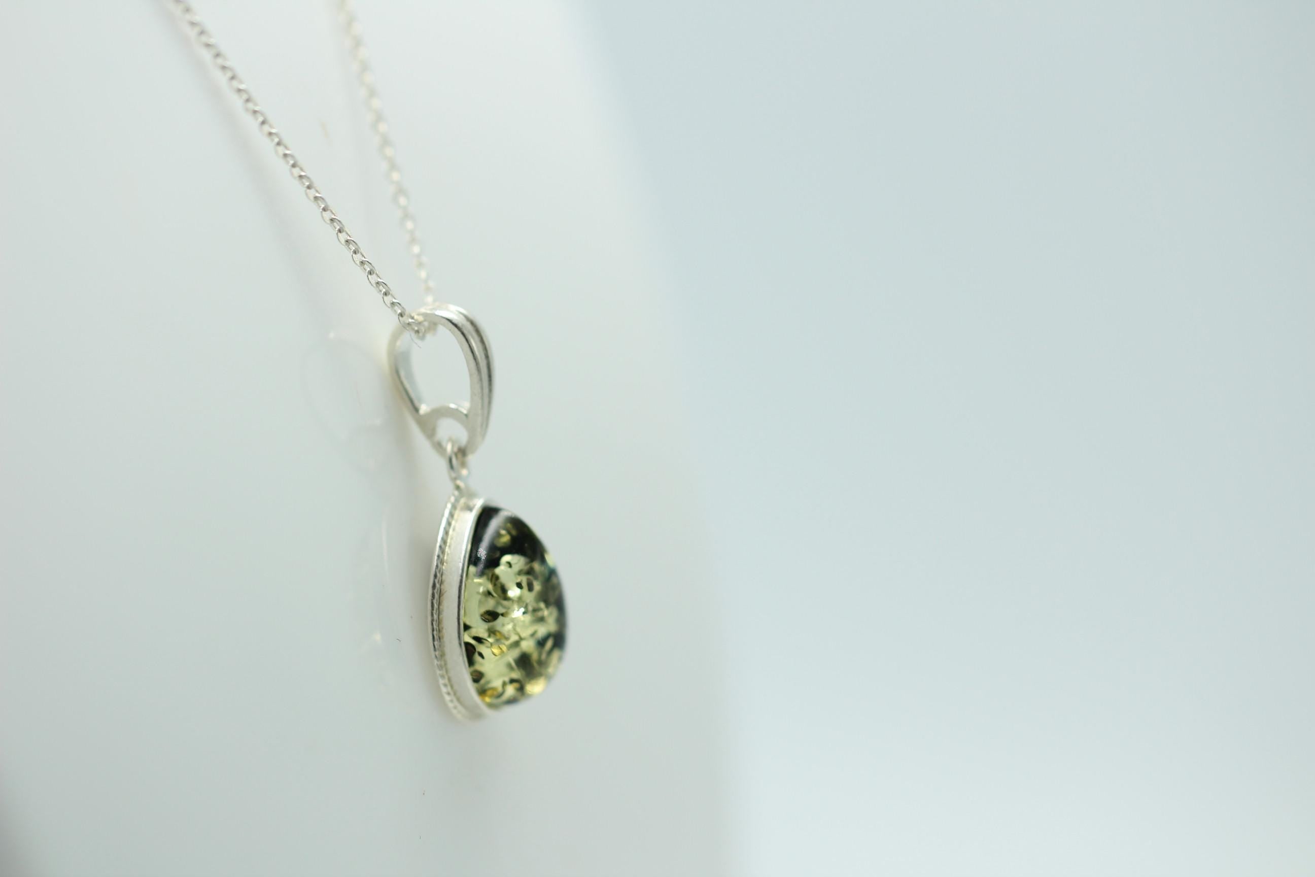 Bernsteinanhänger 925 Silber Anhänger grüner Bernstein Collier Kette Schmuck