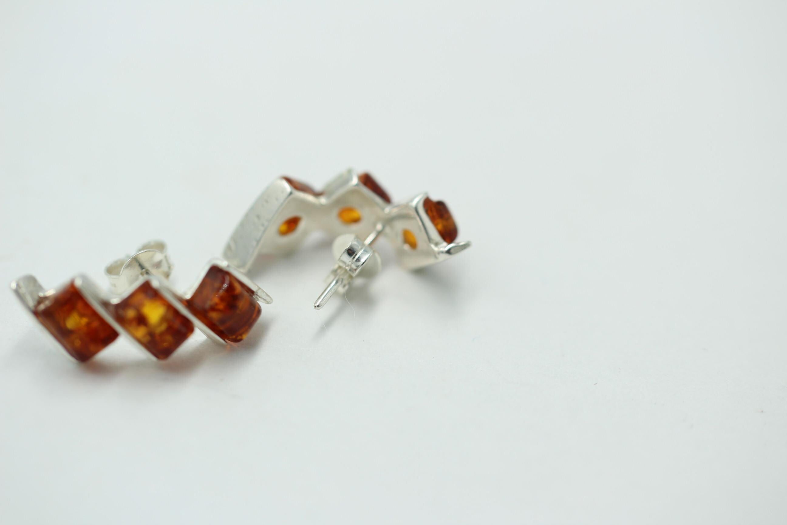 Edle Bernstein Halbcreolen 925 Silber Ohrstecker mit Bernstein aus Letland
