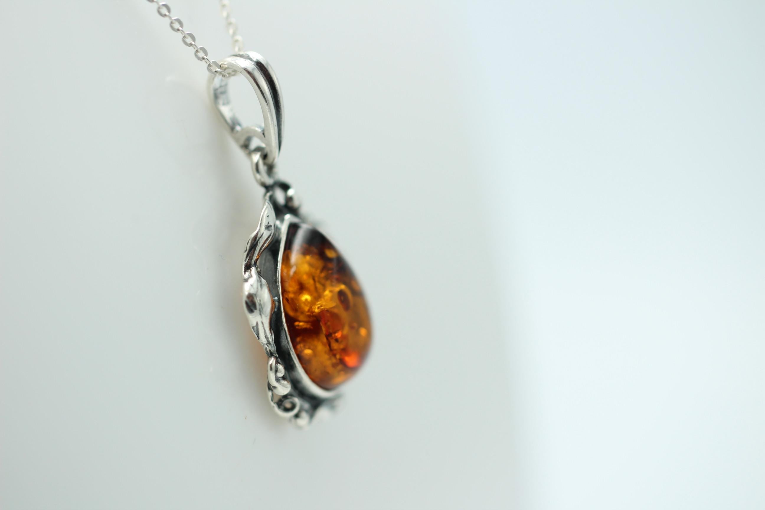 Jugendstil Design Bernsteinanhänger 925 Silber Collier Kette Bernstein